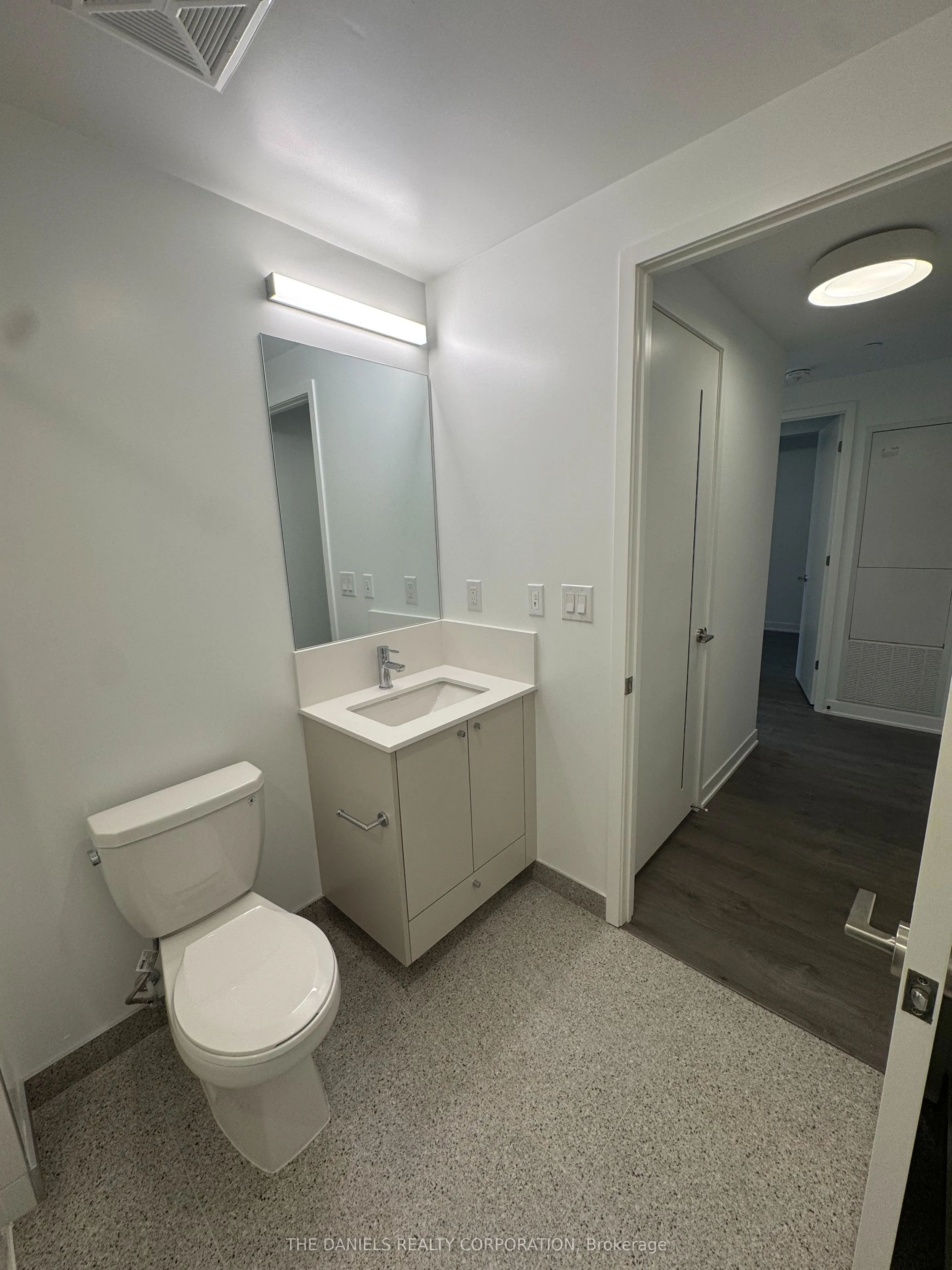 10 Oak Street #401