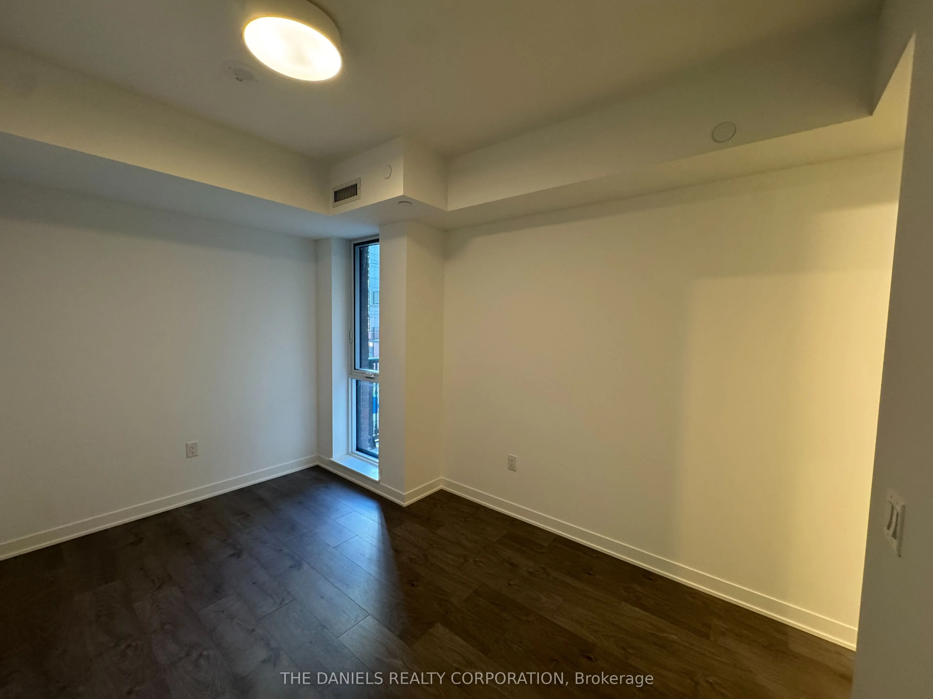 10 Oak Street #401