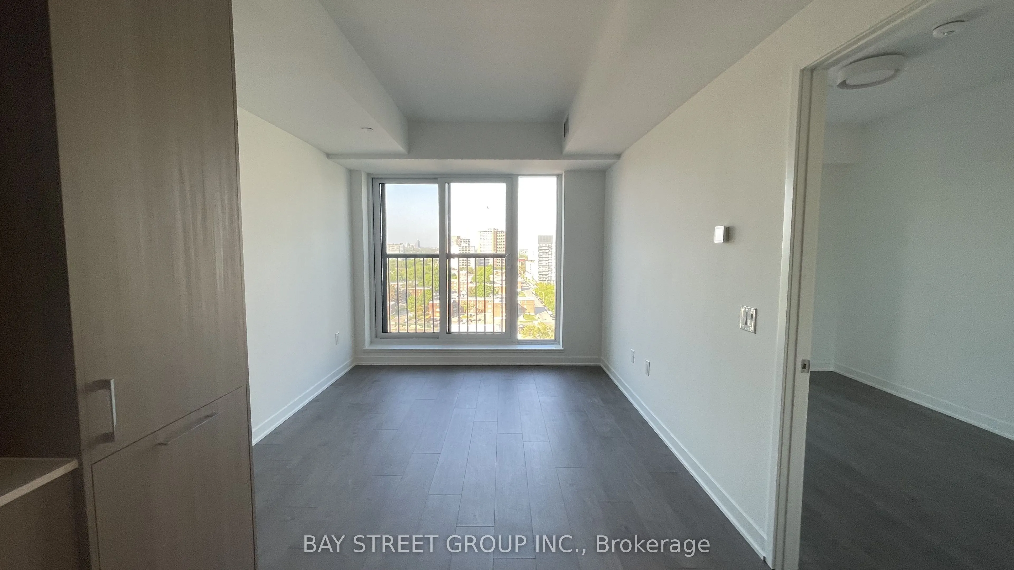 10 Oak Street #1102
