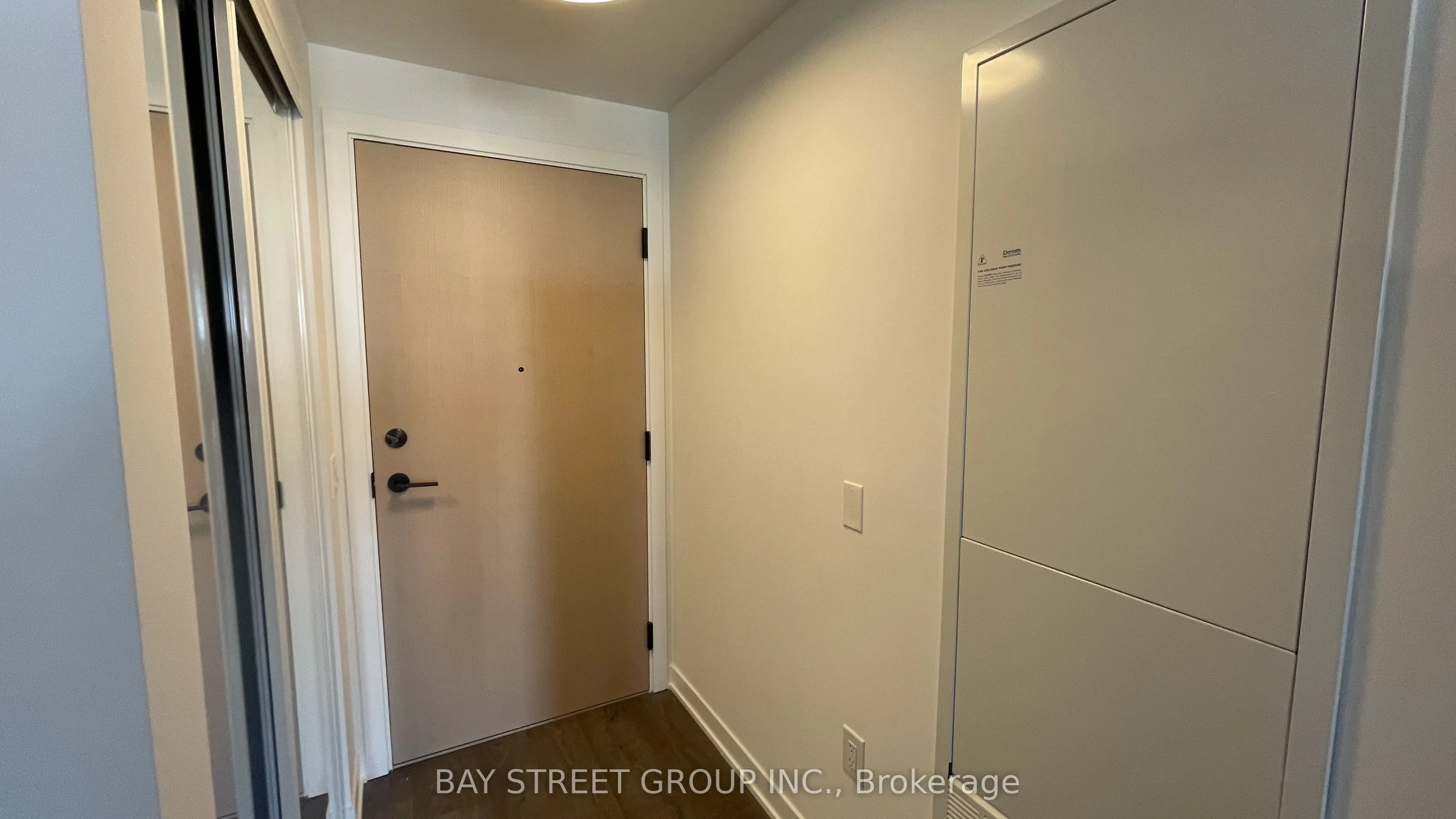 10 Oak Street #1102