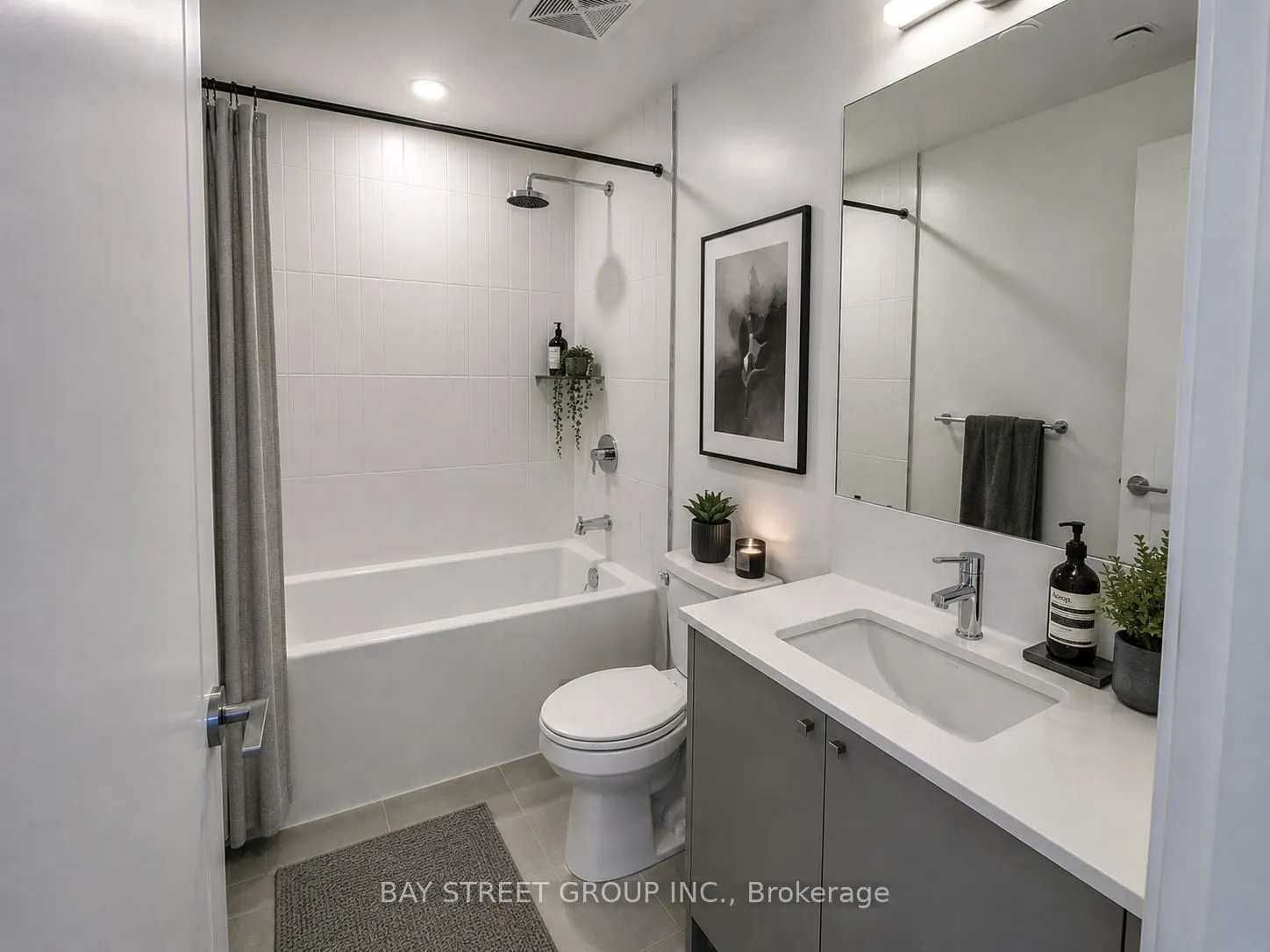 10 Oak Street #1102