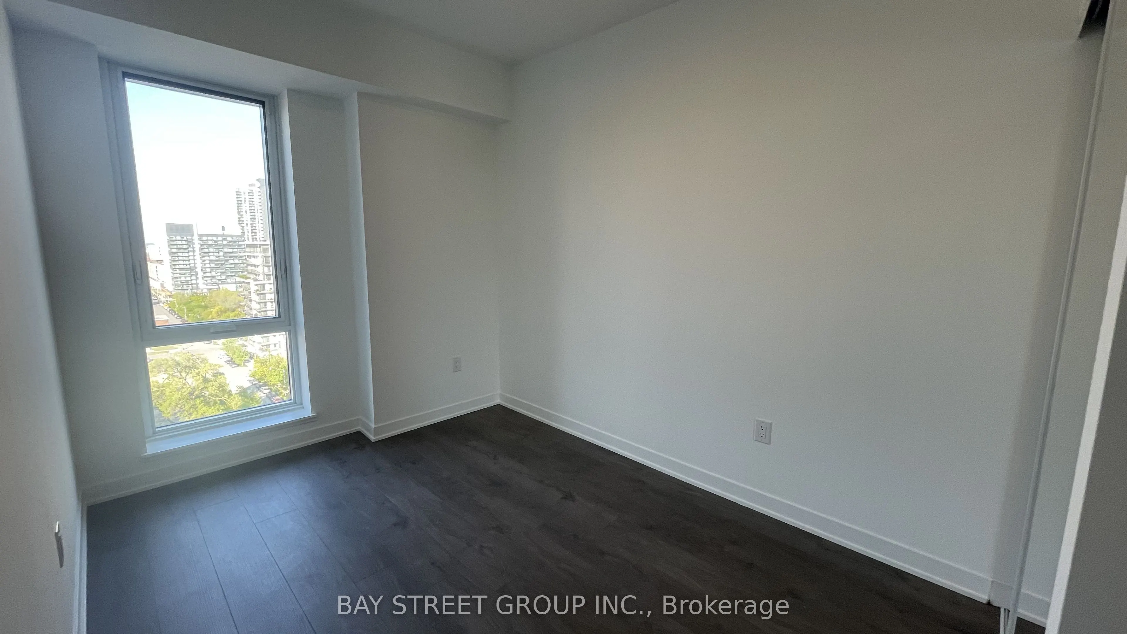 10 Oak Street #1102