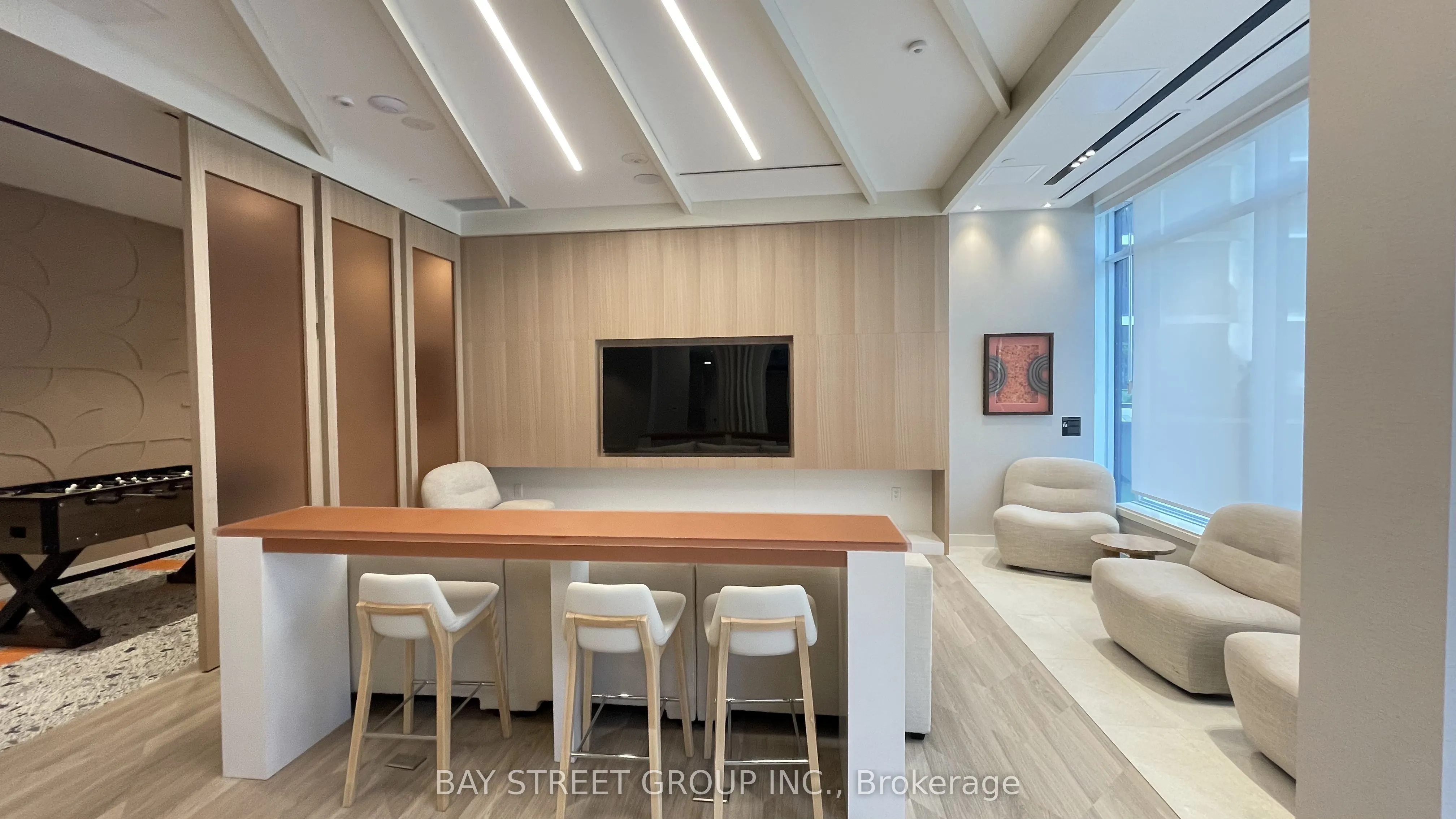 10 Oak Street #1102