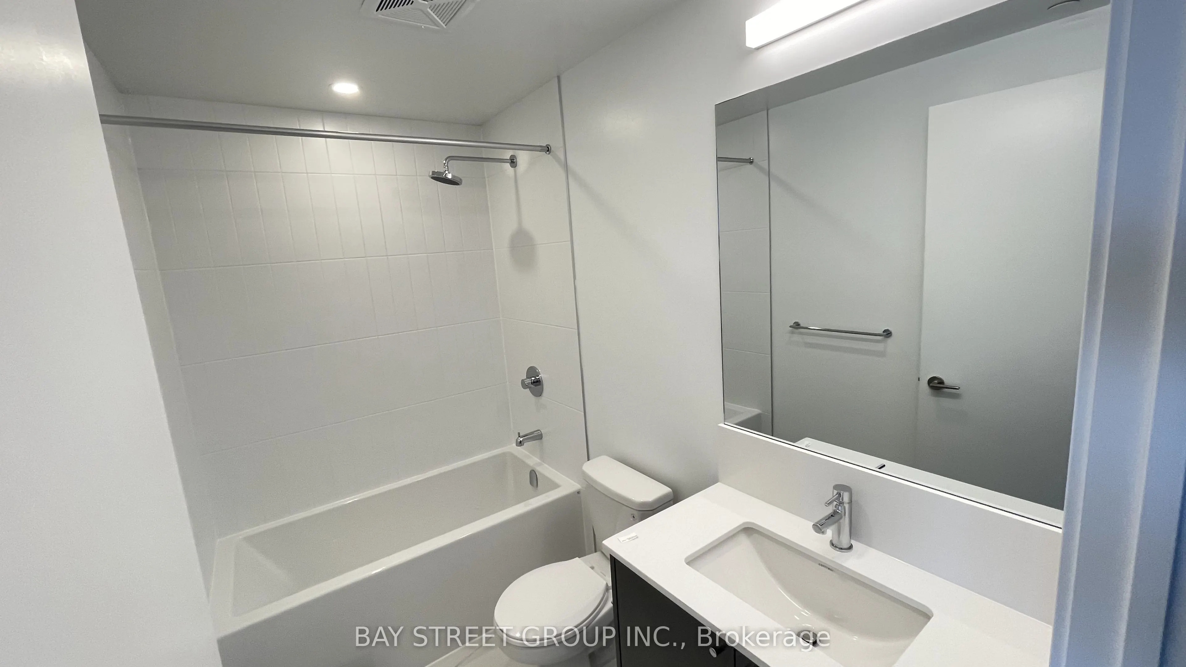 10 Oak Street #1102