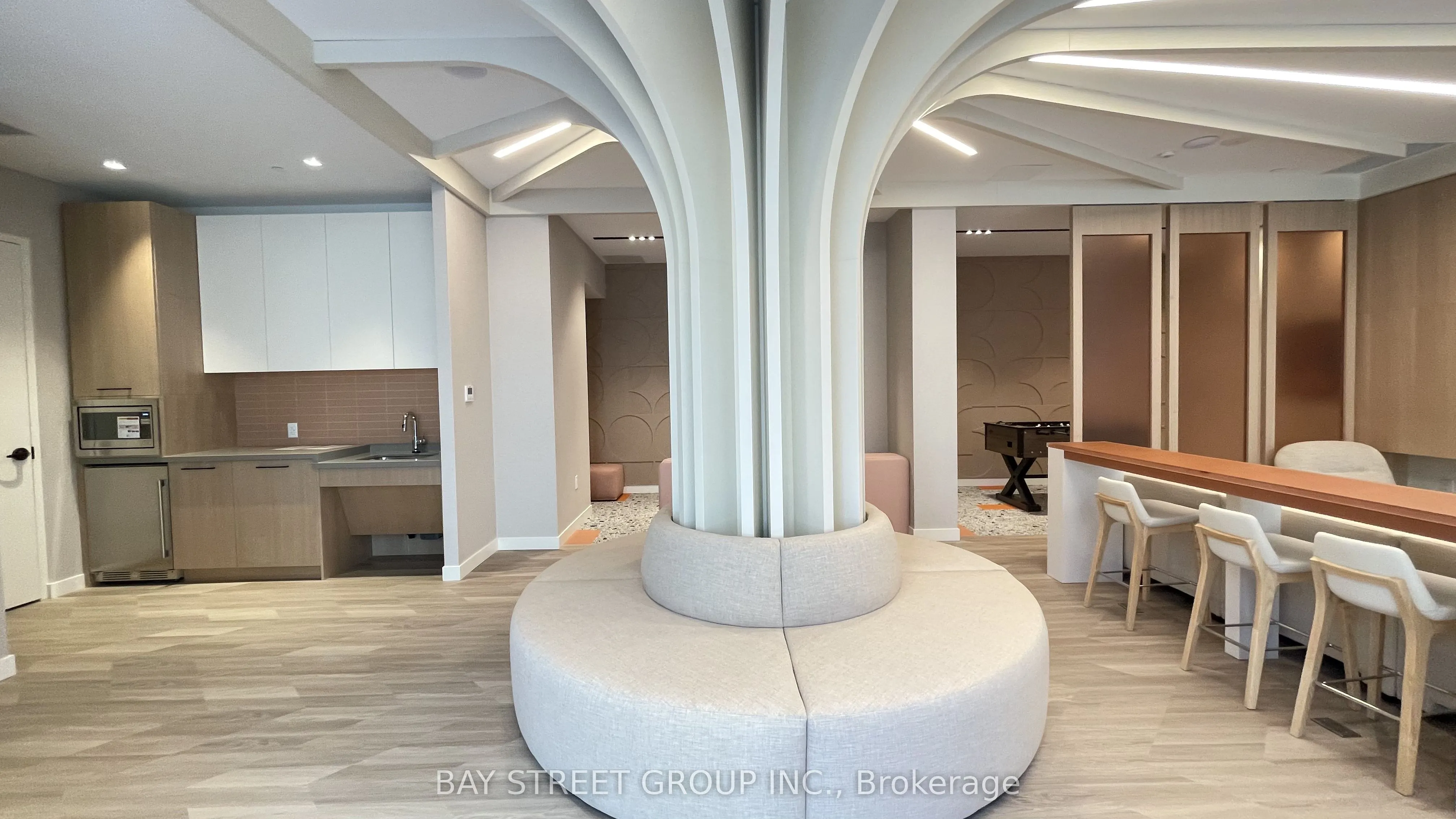 10 Oak Street #1102