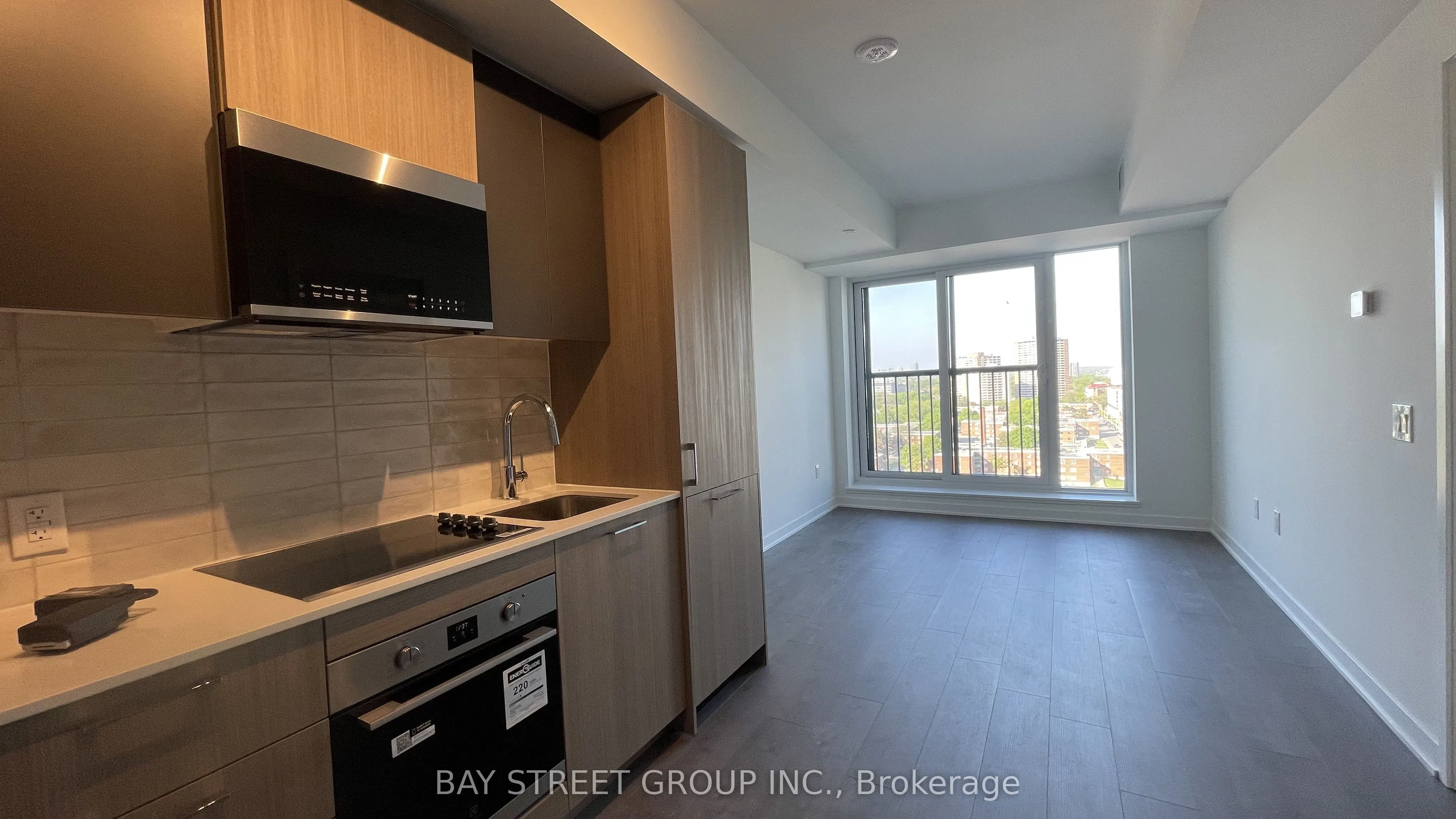 10 Oak Street #1102