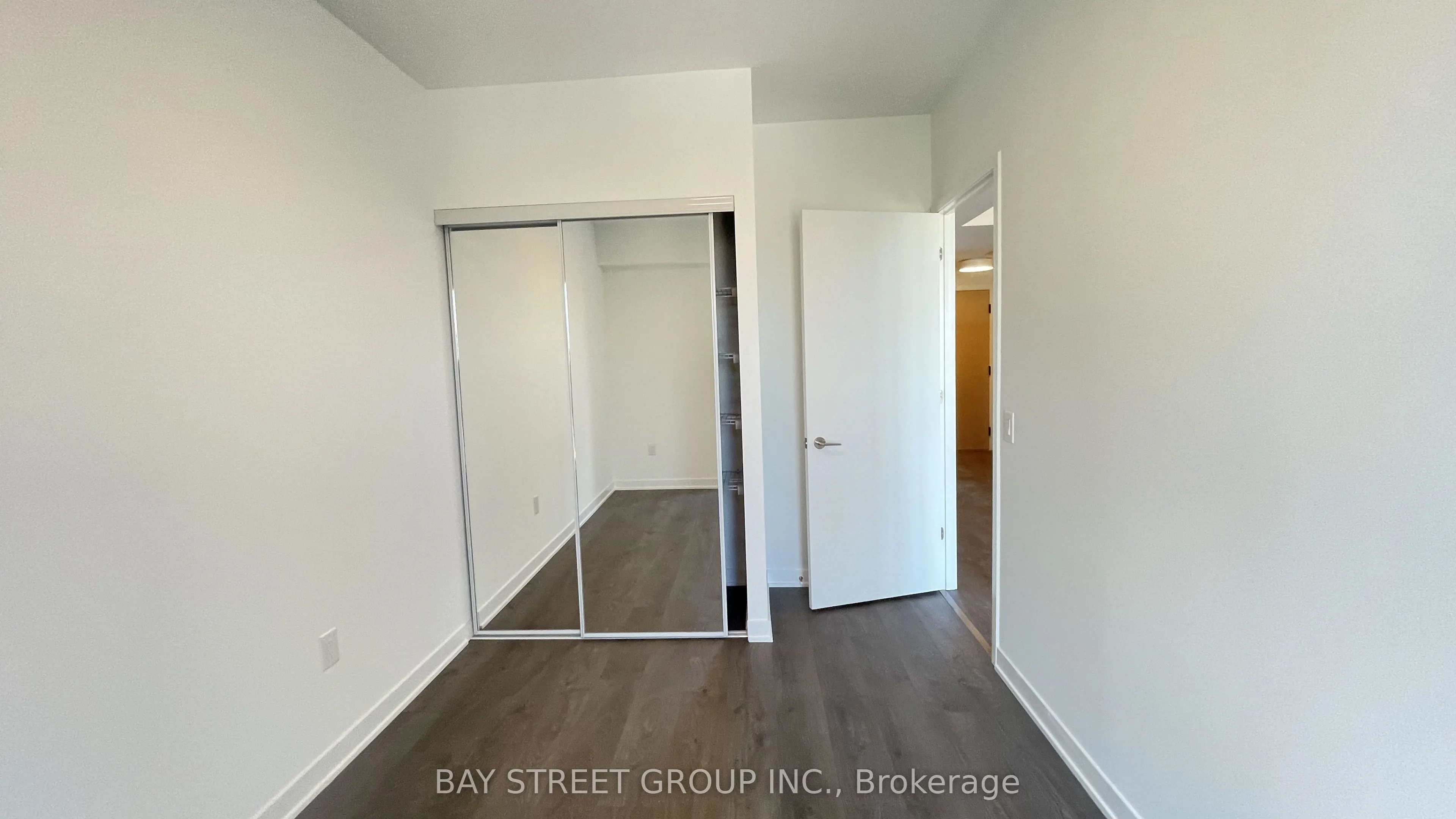 10 Oak Street #1102