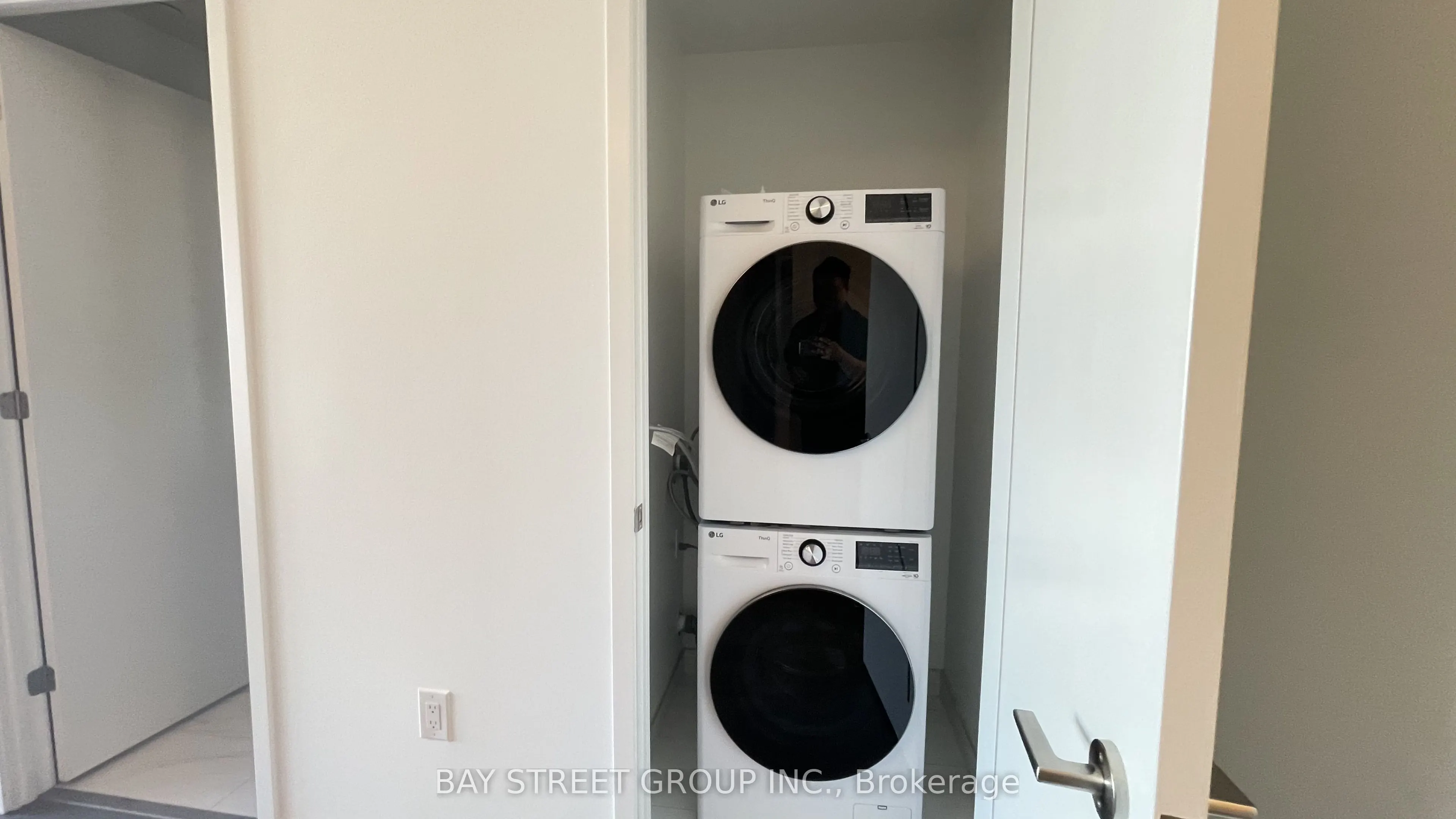 10 Oak Street #1102