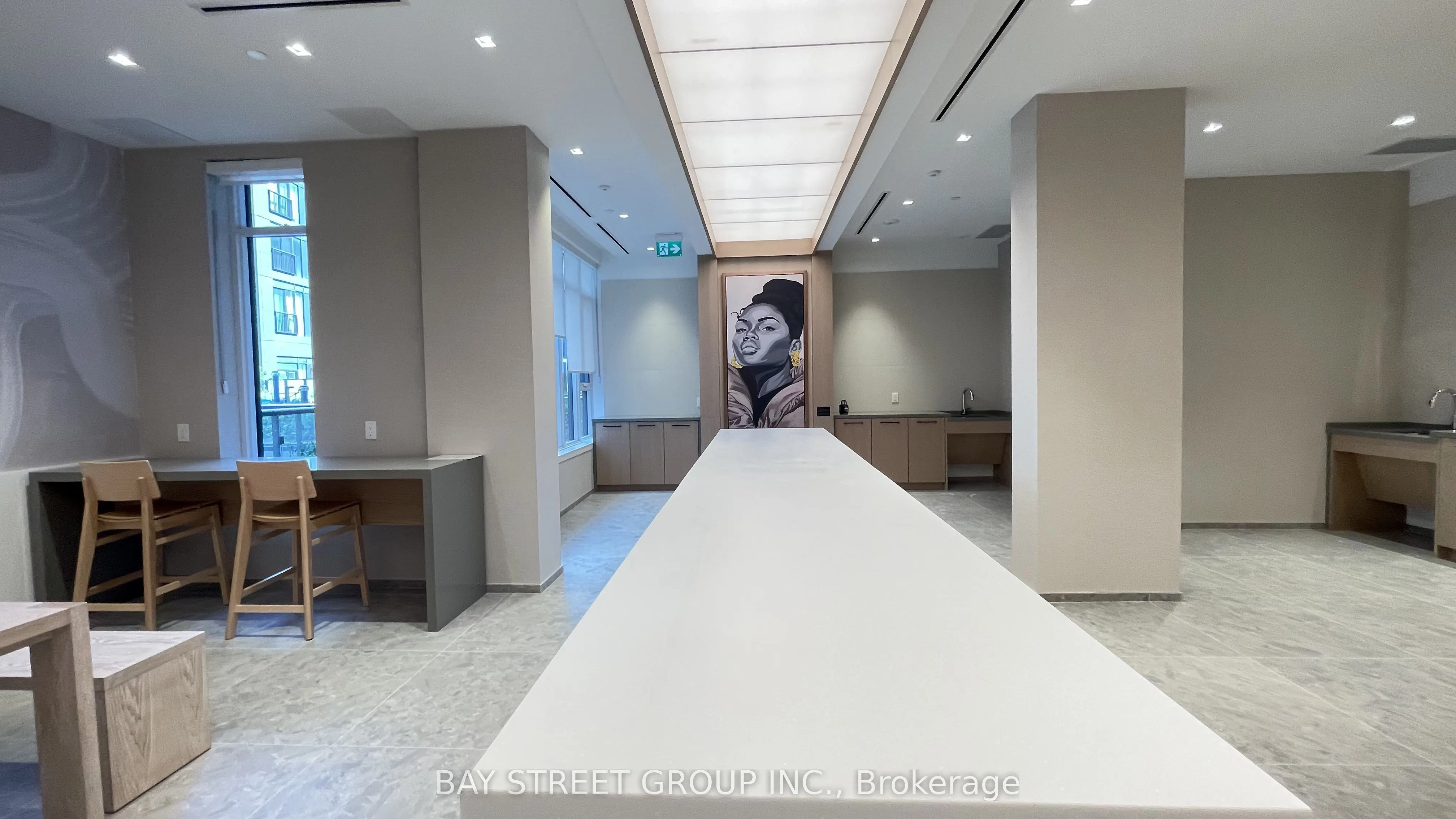 10 Oak Street #1102