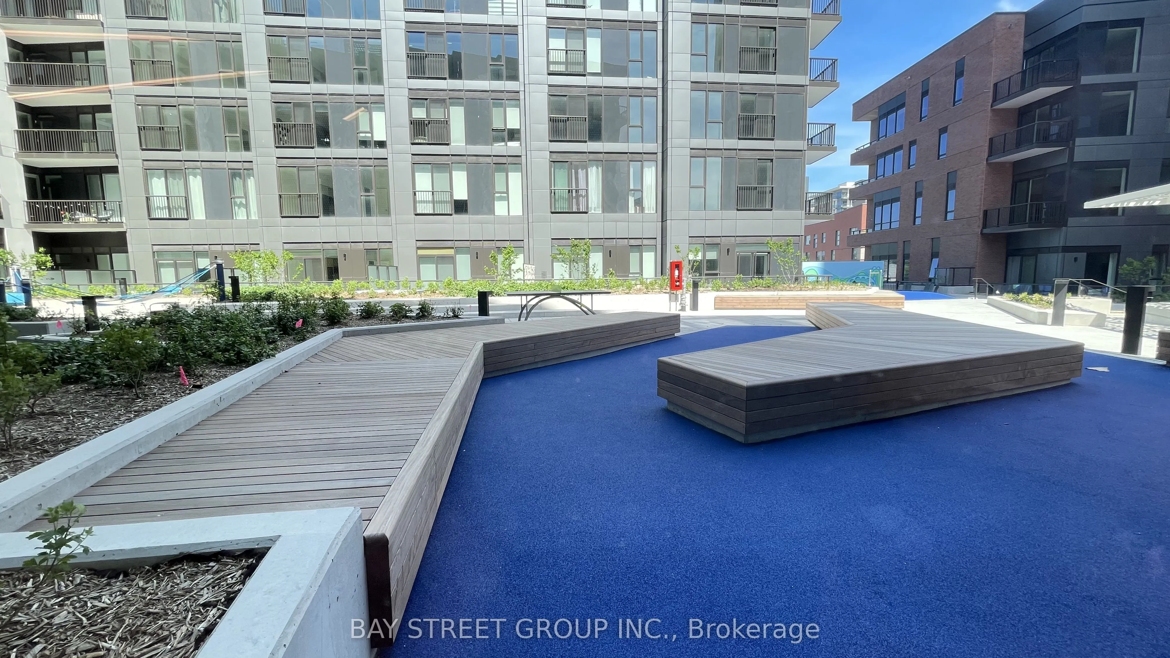 10 Oak Street #1102