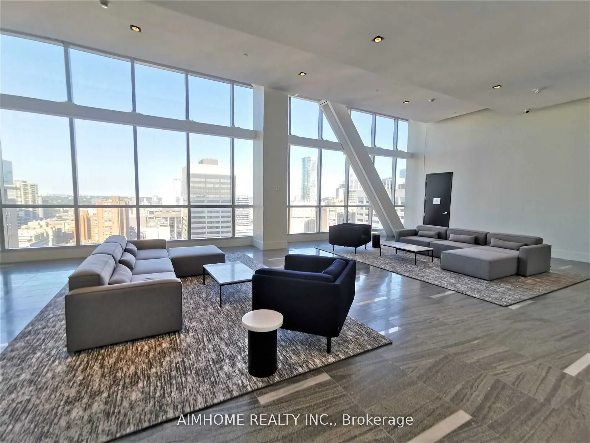 488 University Avenue #2811