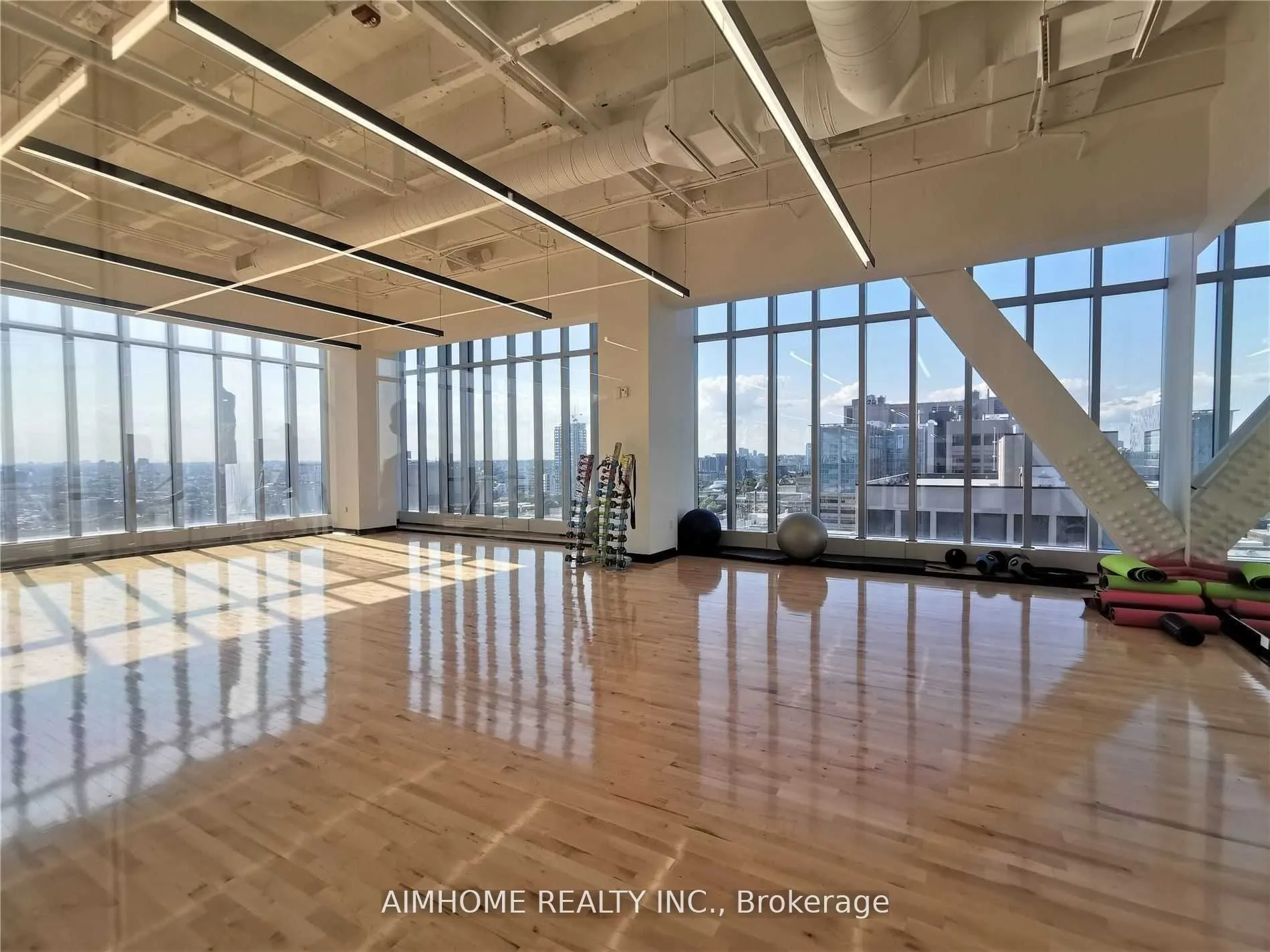 488 University Avenue #2811