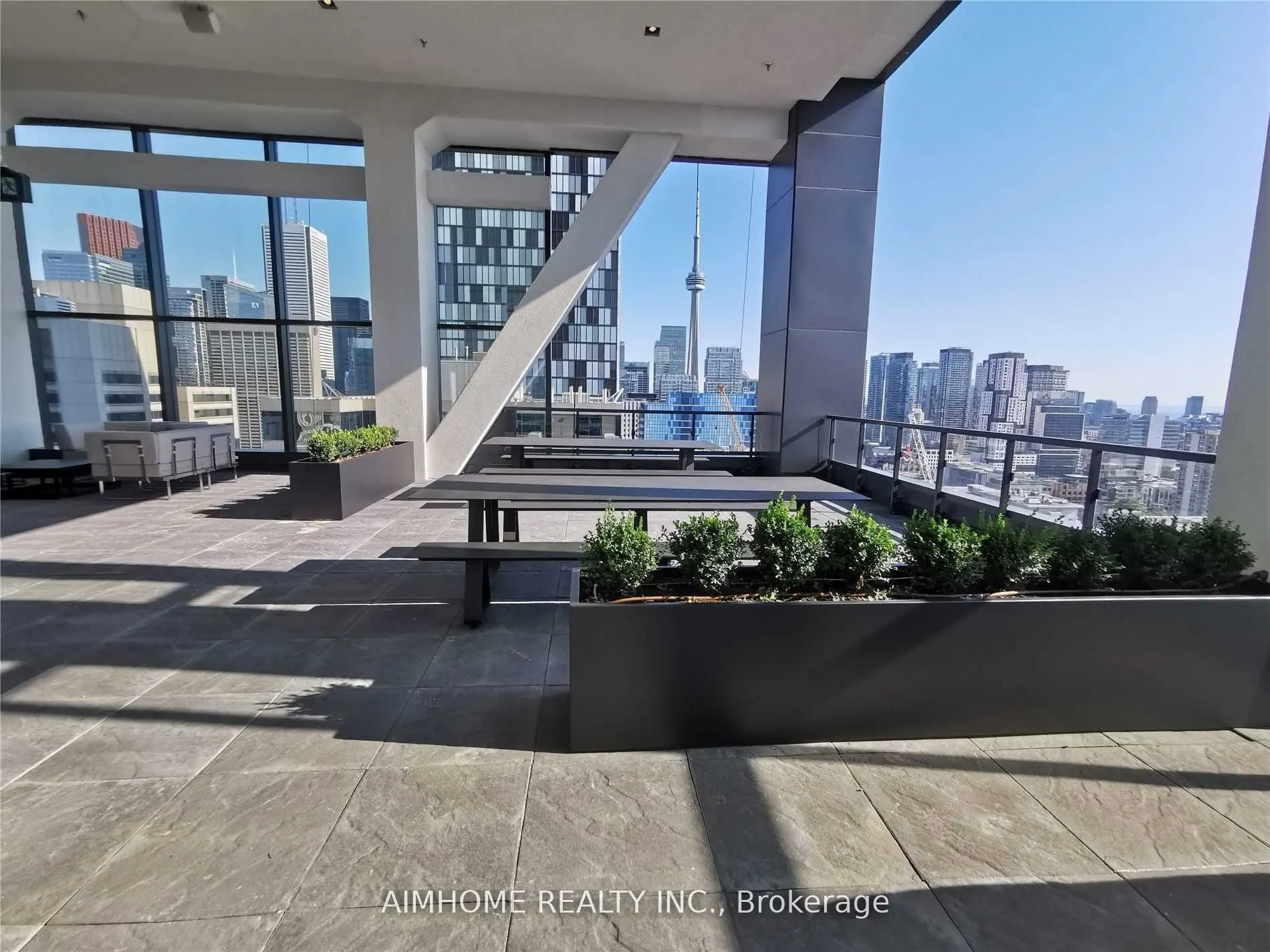 488 University Avenue #2811