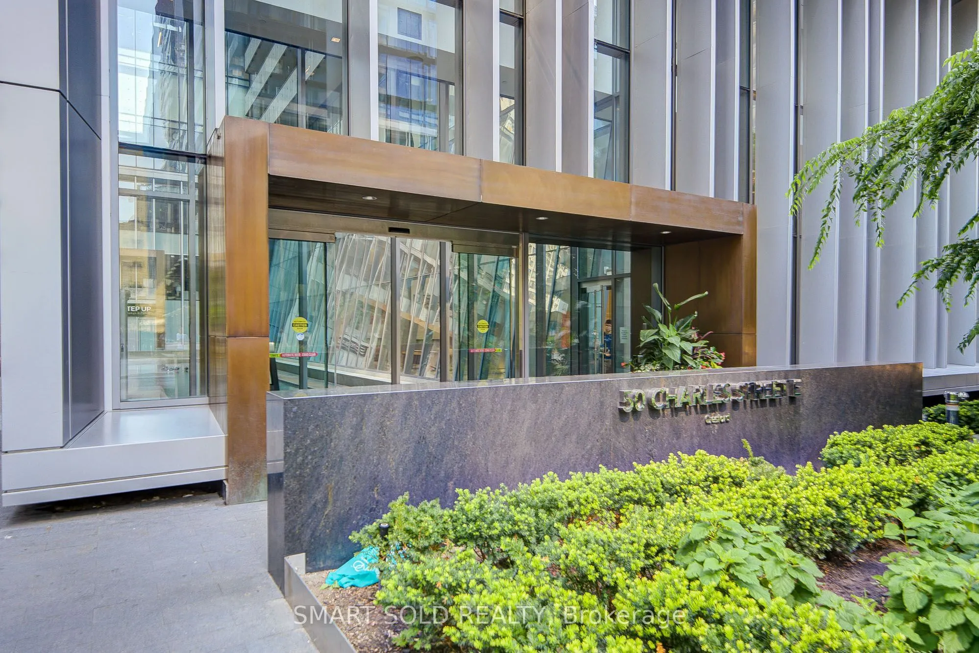 50 Charles Street E #2909