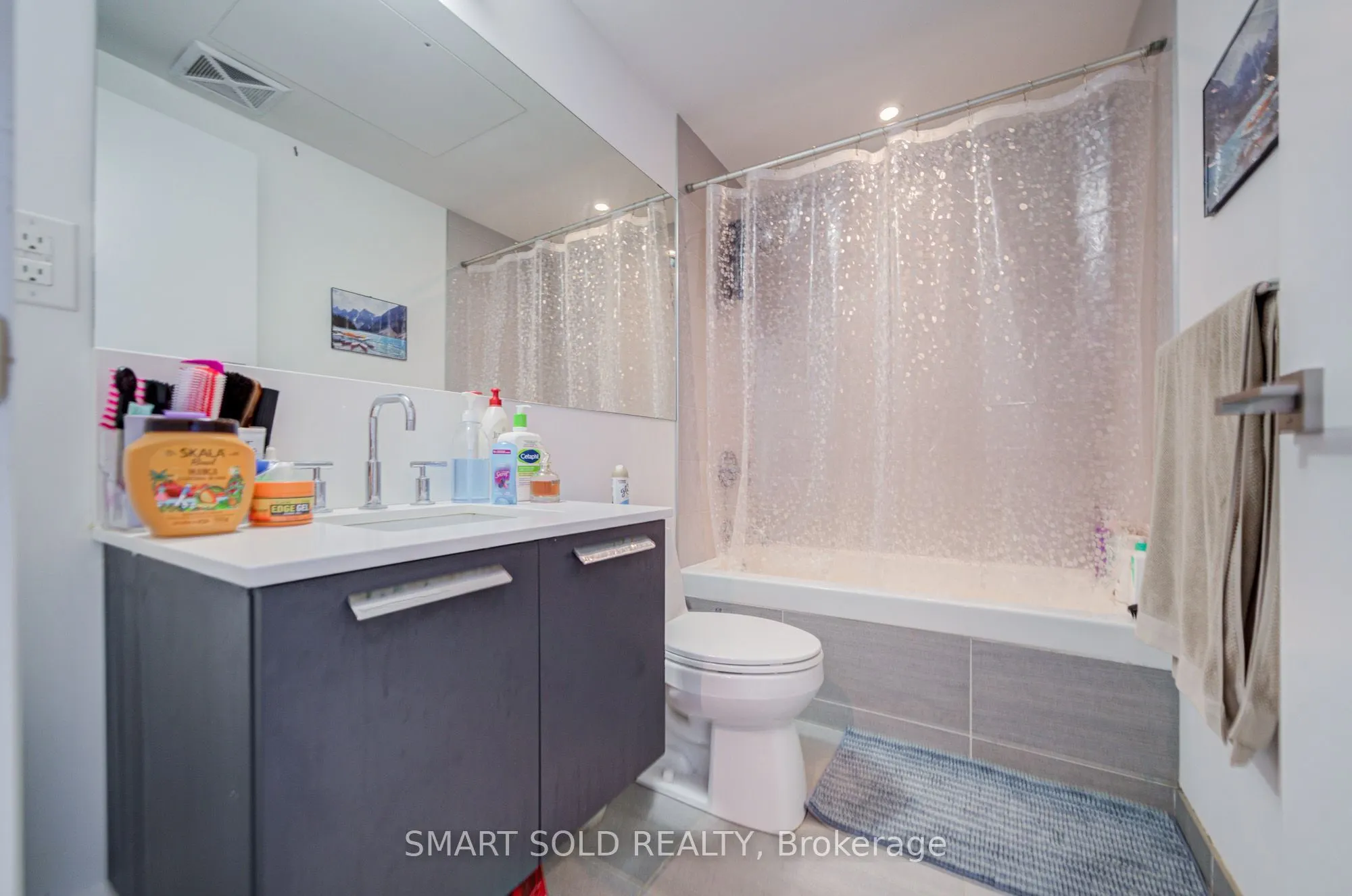 50 Charles Street E #2909