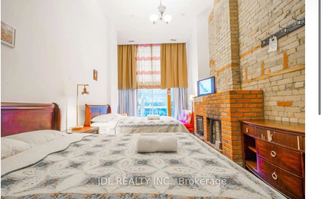 118 Shuter St Street #masterbedroomA main floor