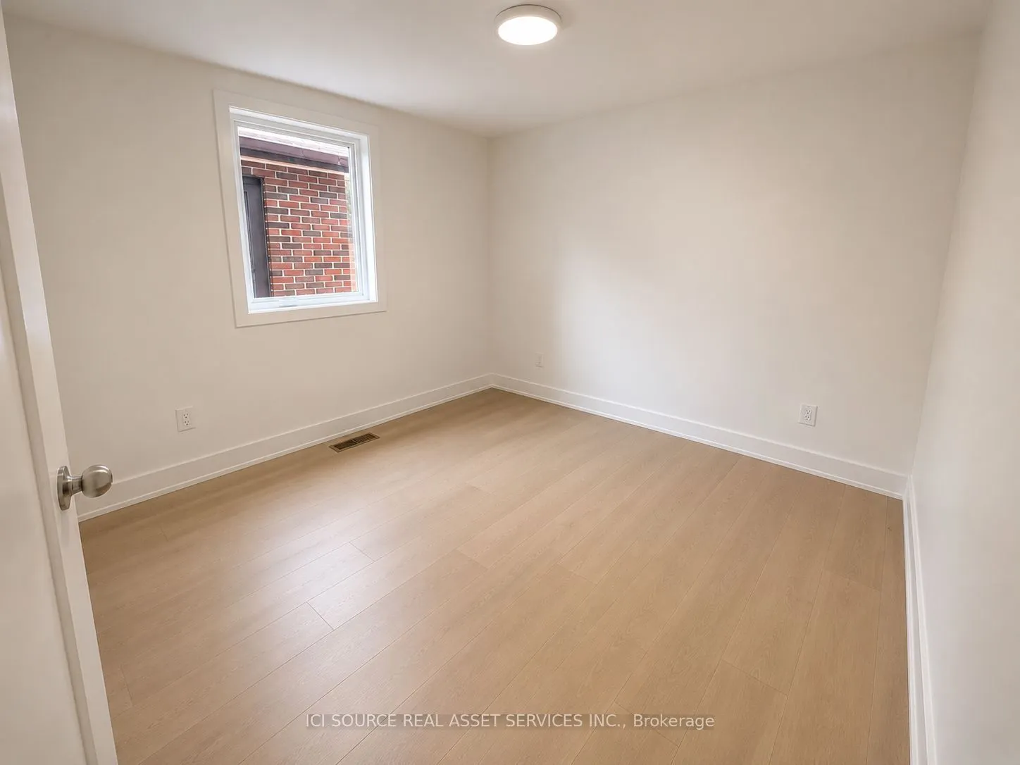 152 Brunswick Avenue #Top Floor