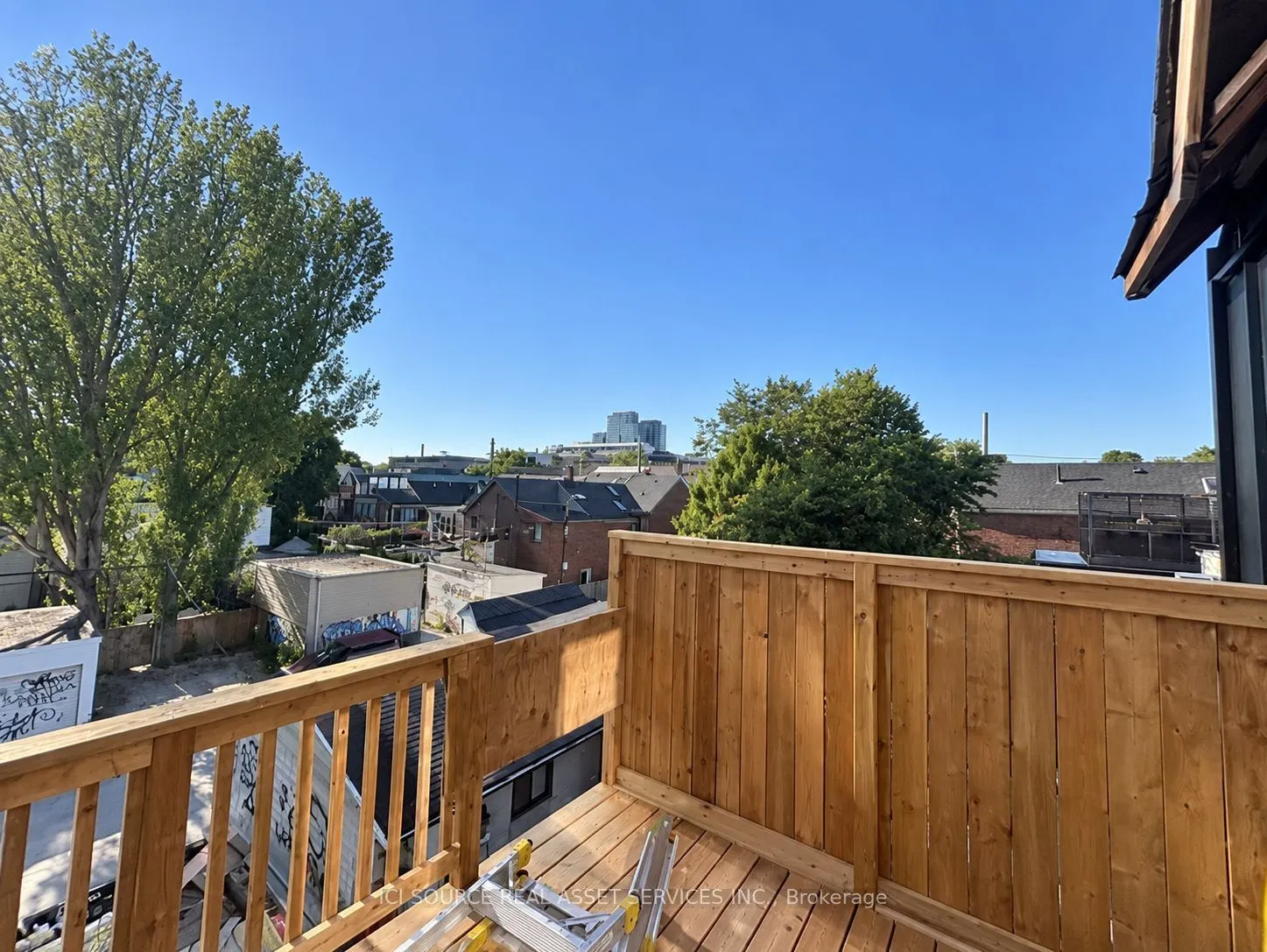 152 Brunswick Avenue #Top Floor