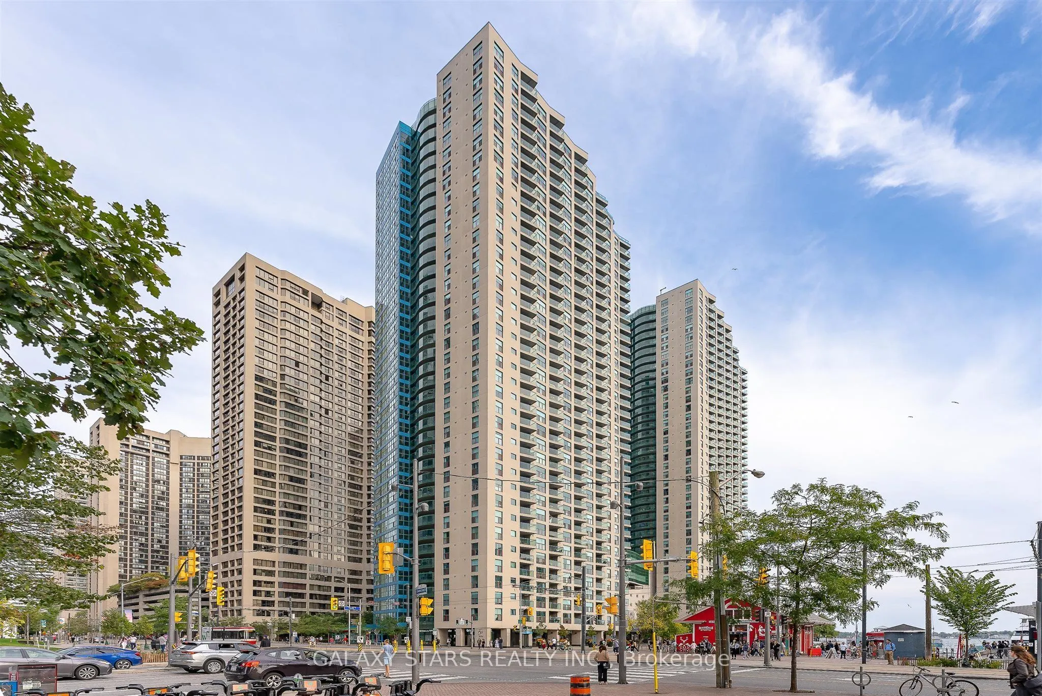 77 Harbour Square #2606