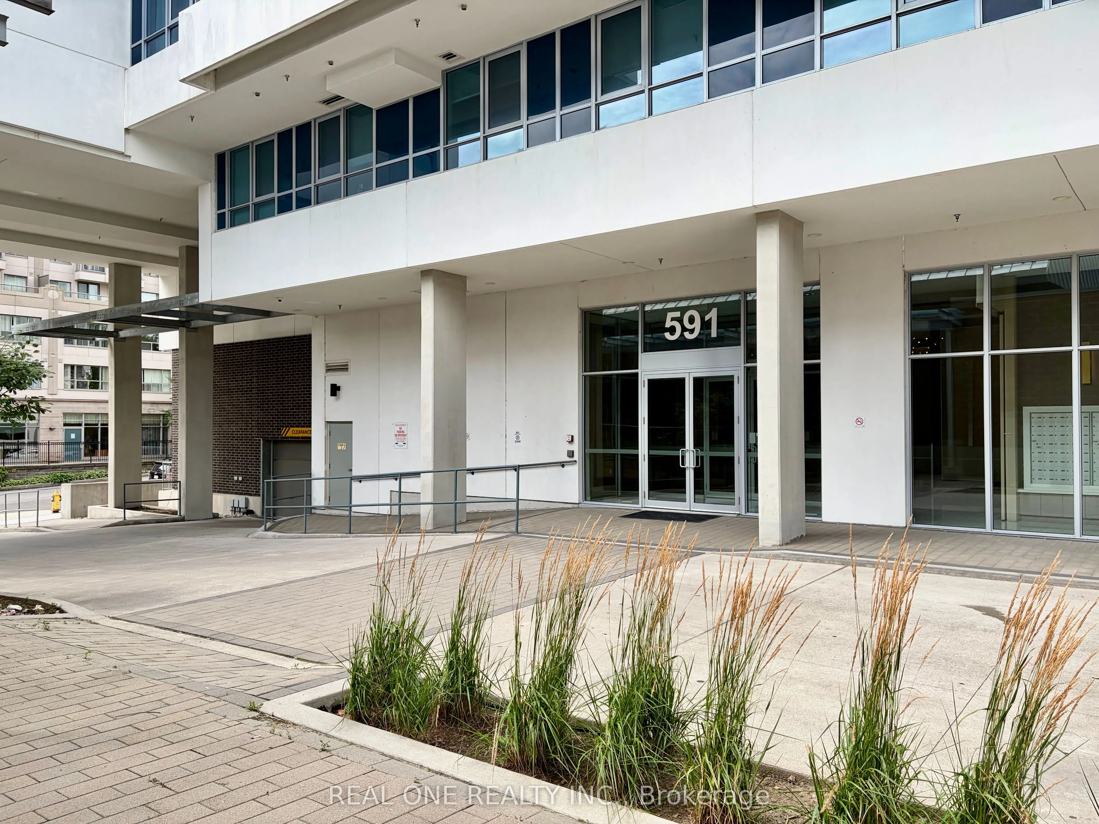 591 Sheppard Avenue E #308