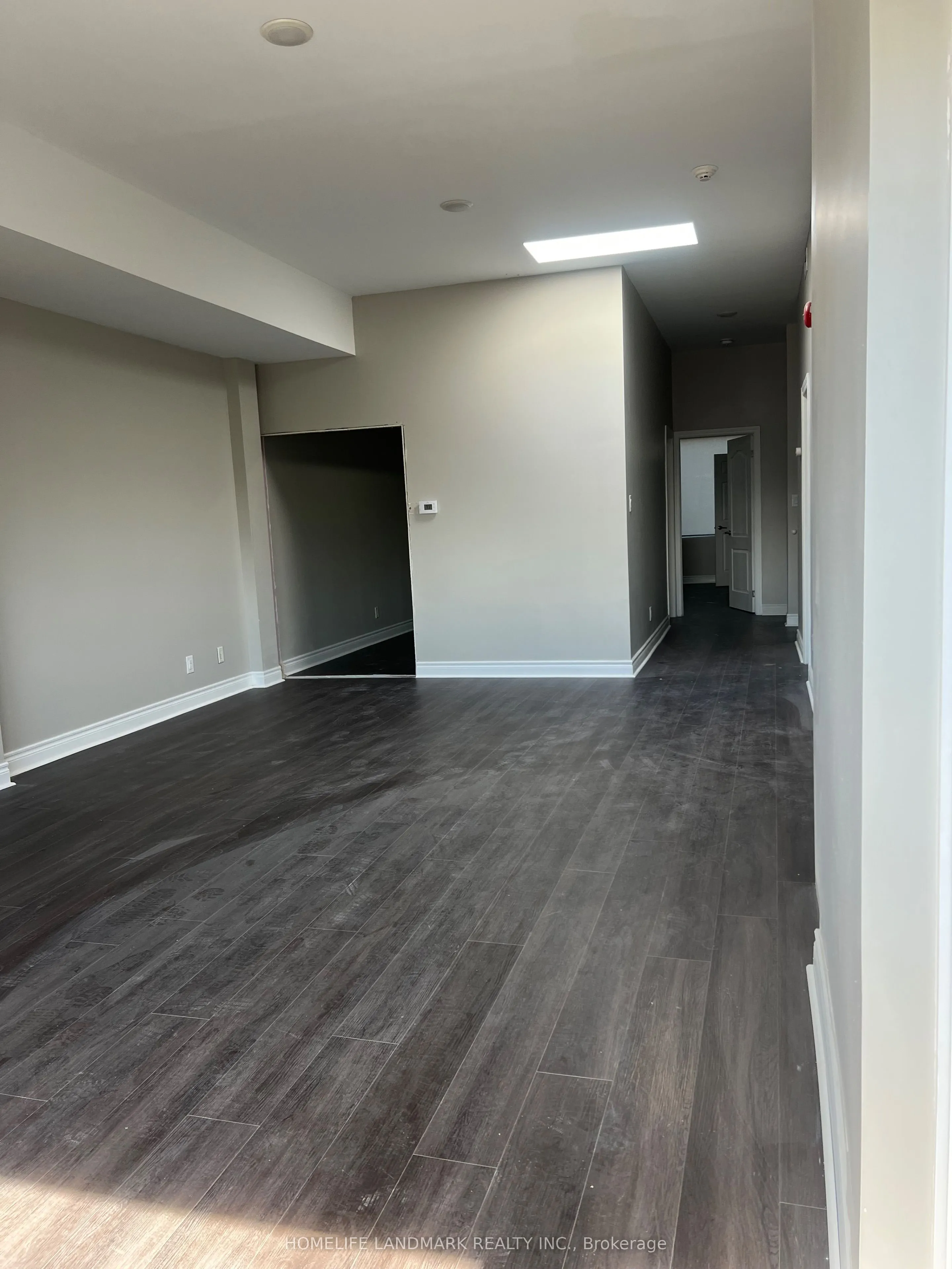 89 FINCH Avenue W #301