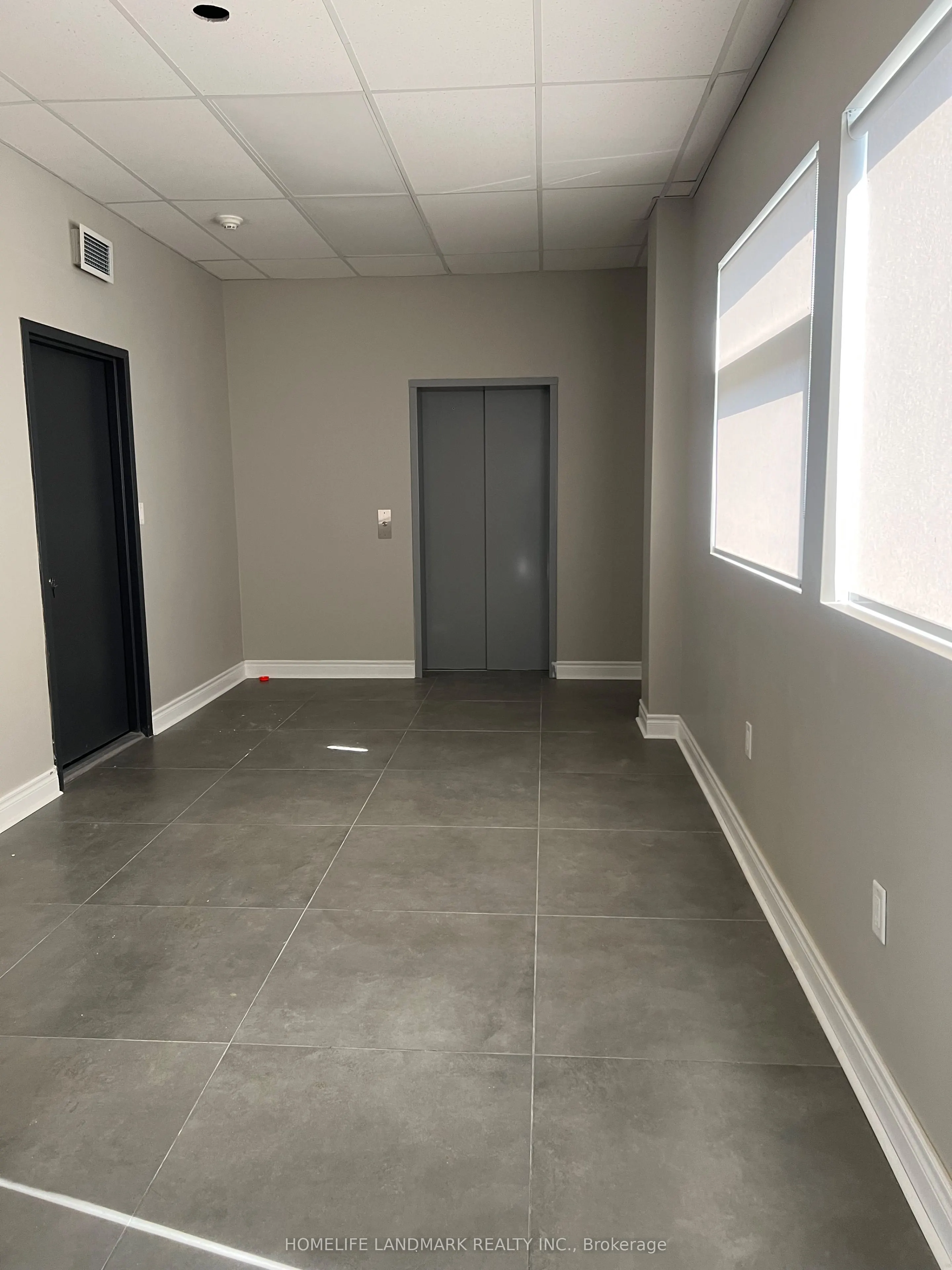 89 FINCH Avenue W #301