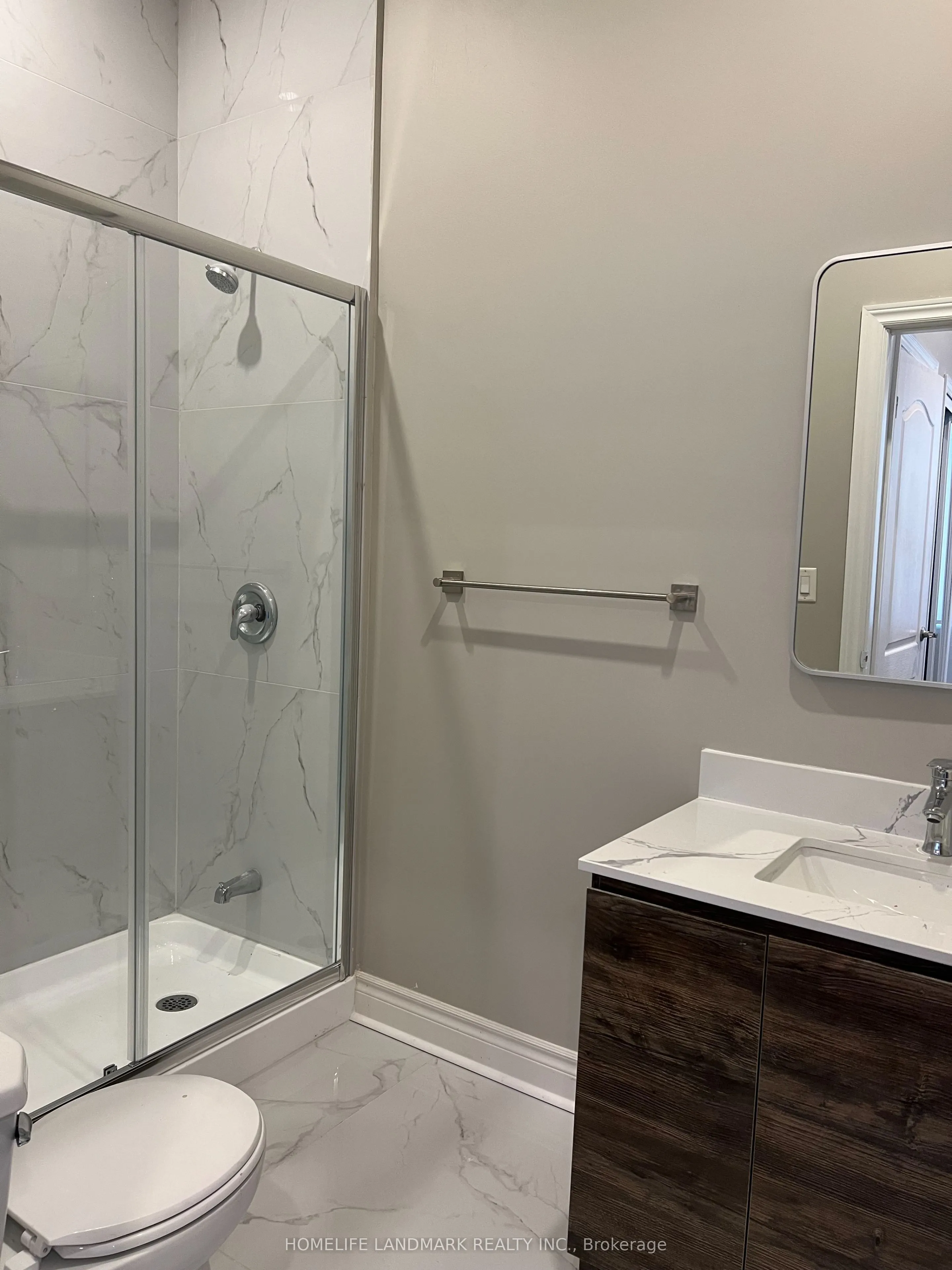 89 FINCH Avenue W #301