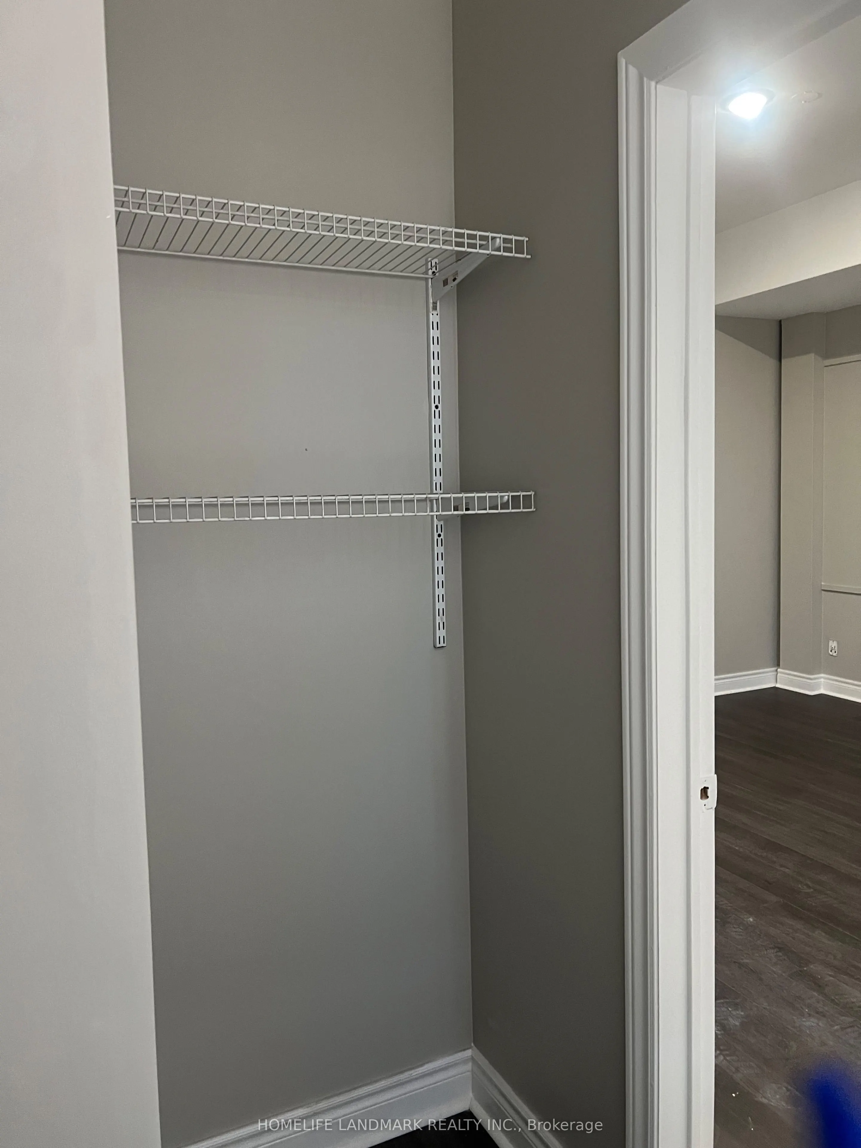 89 FINCH Avenue W #301