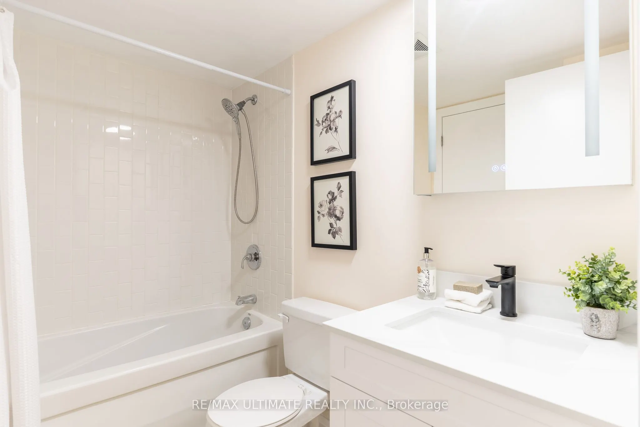 111 Elizabeth Street #627