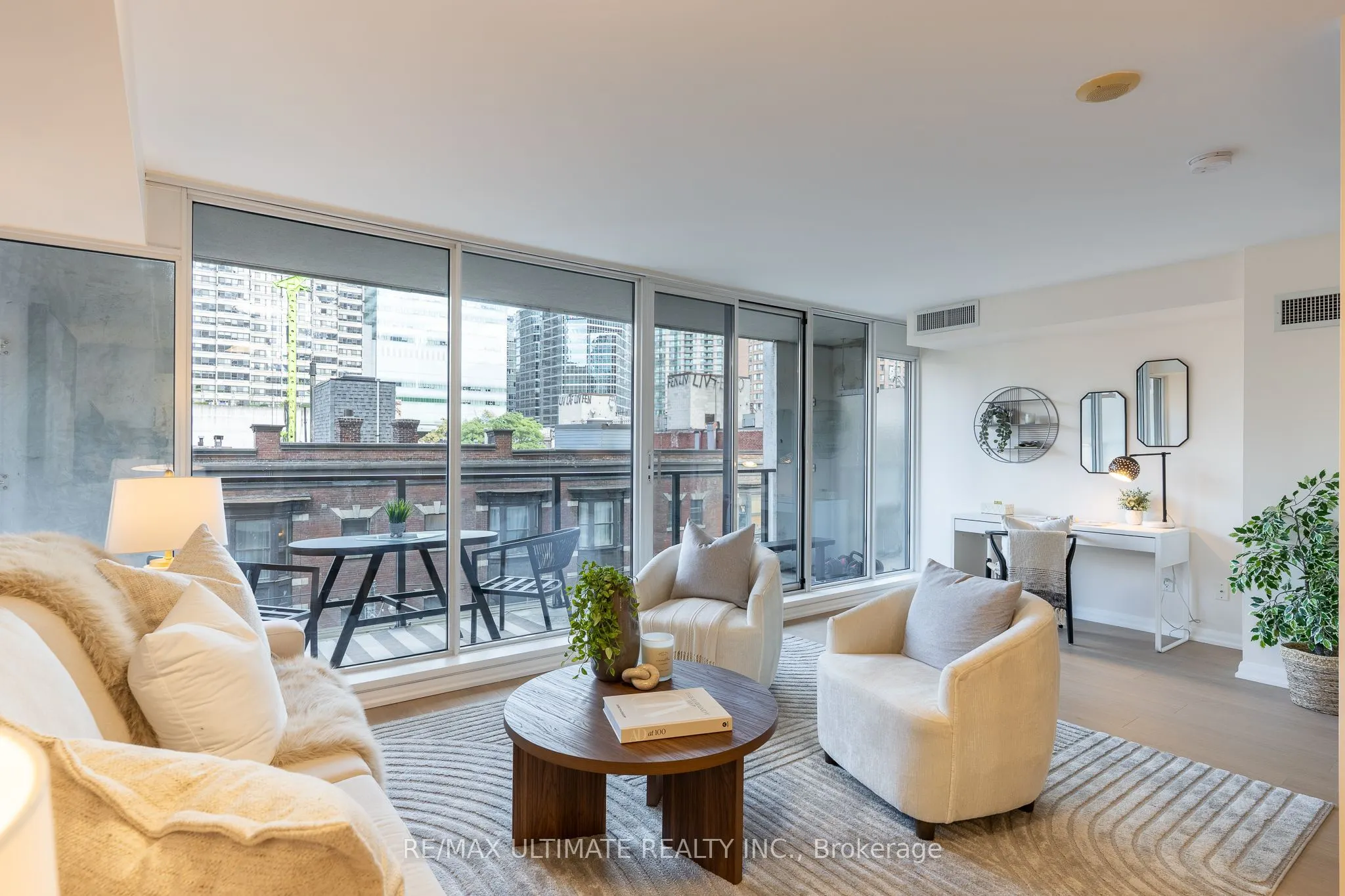 111 Elizabeth Street #627