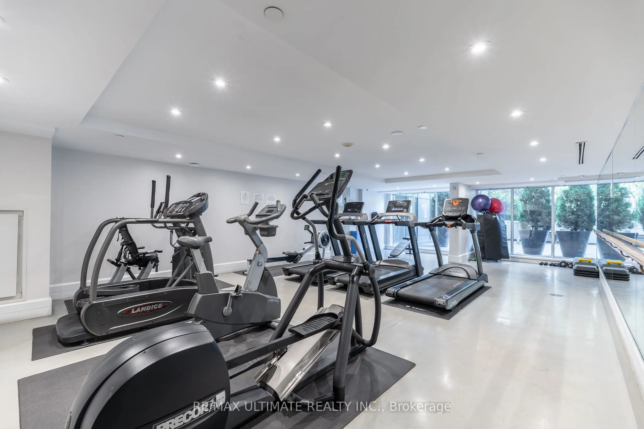 111 Elizabeth Street #627