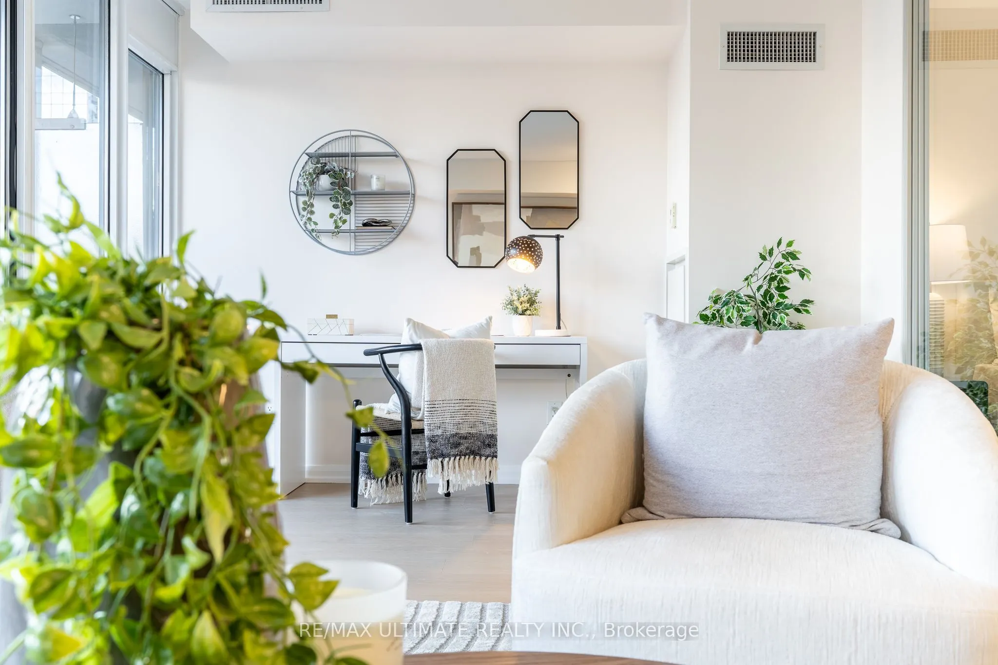 111 Elizabeth Street #627