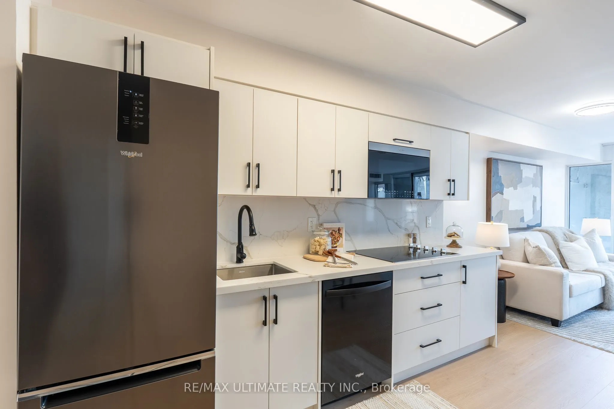 111 Elizabeth Street #627