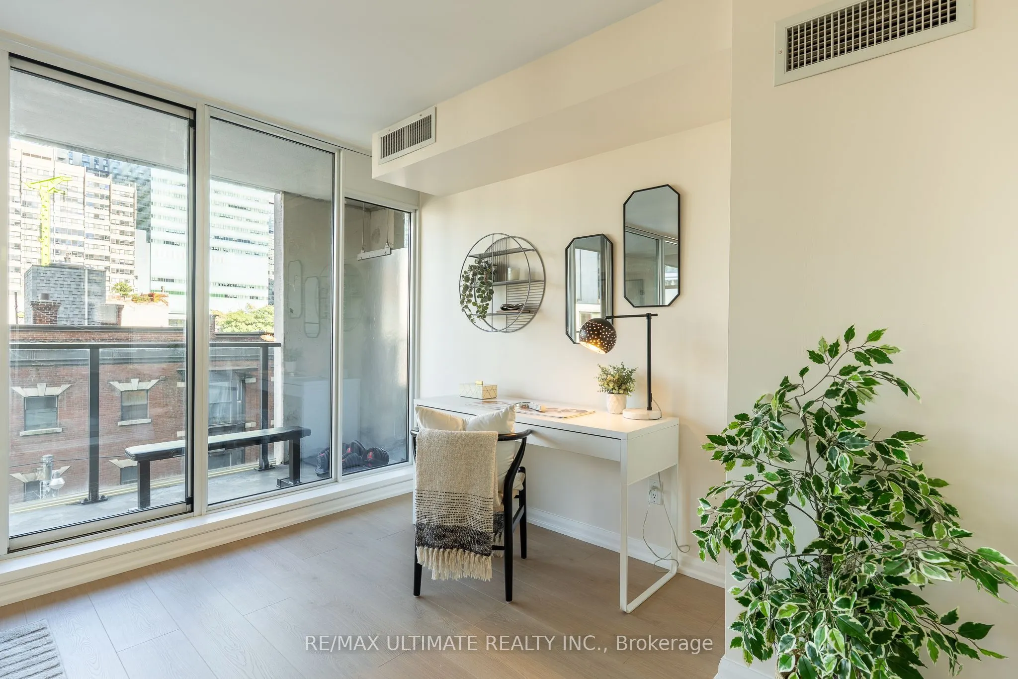 111 Elizabeth Street #627