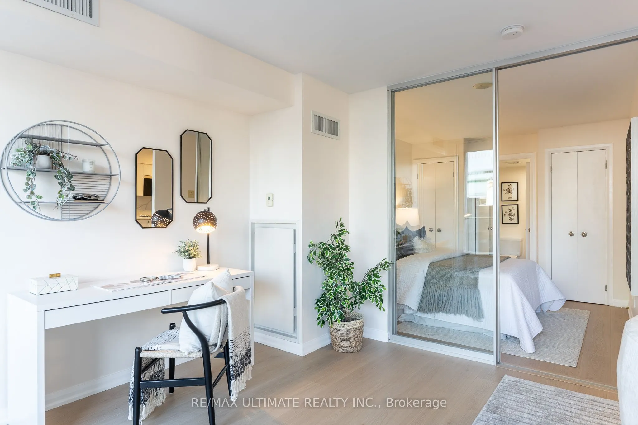 111 Elizabeth Street #627
