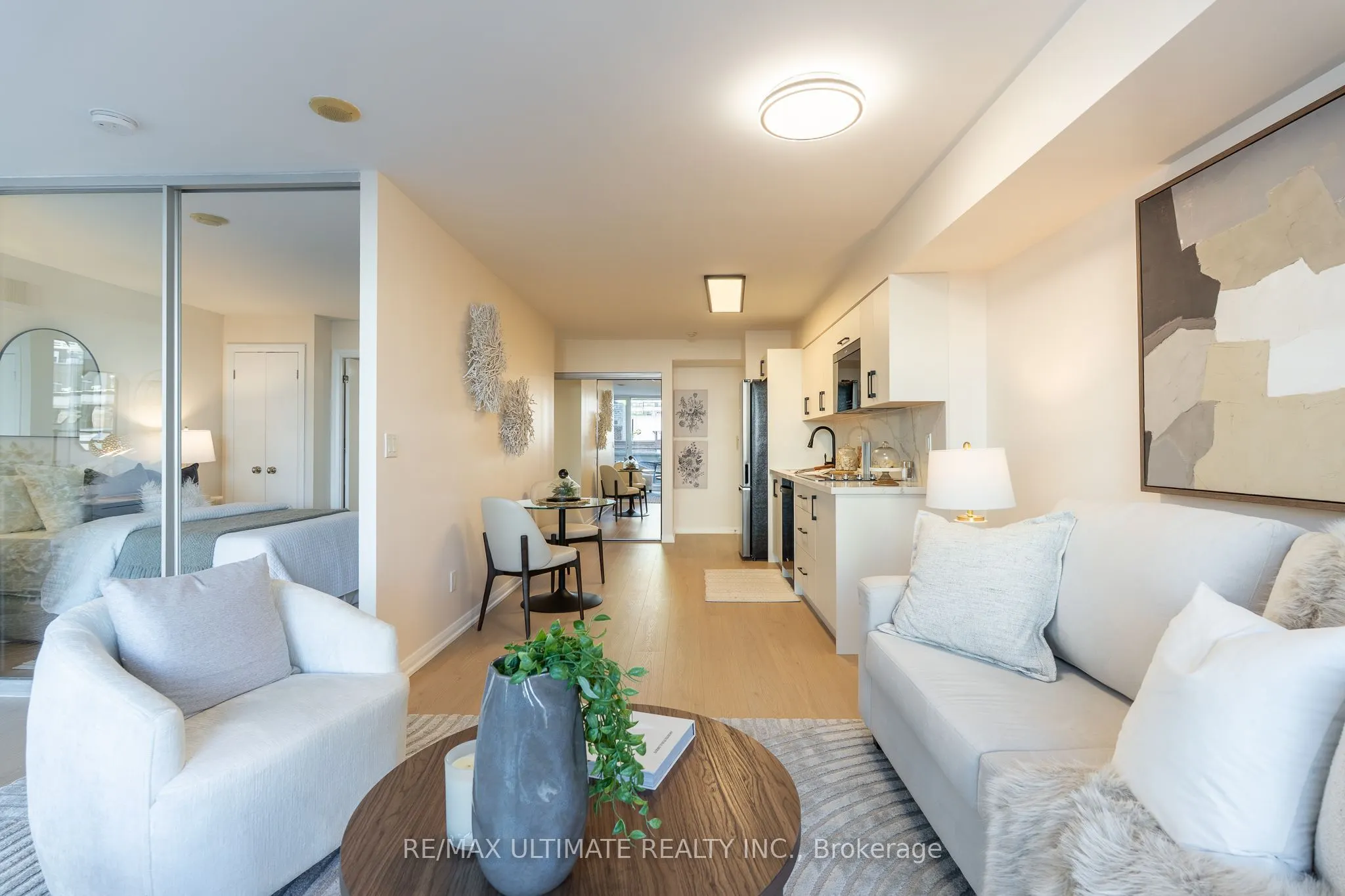 111 Elizabeth Street #627