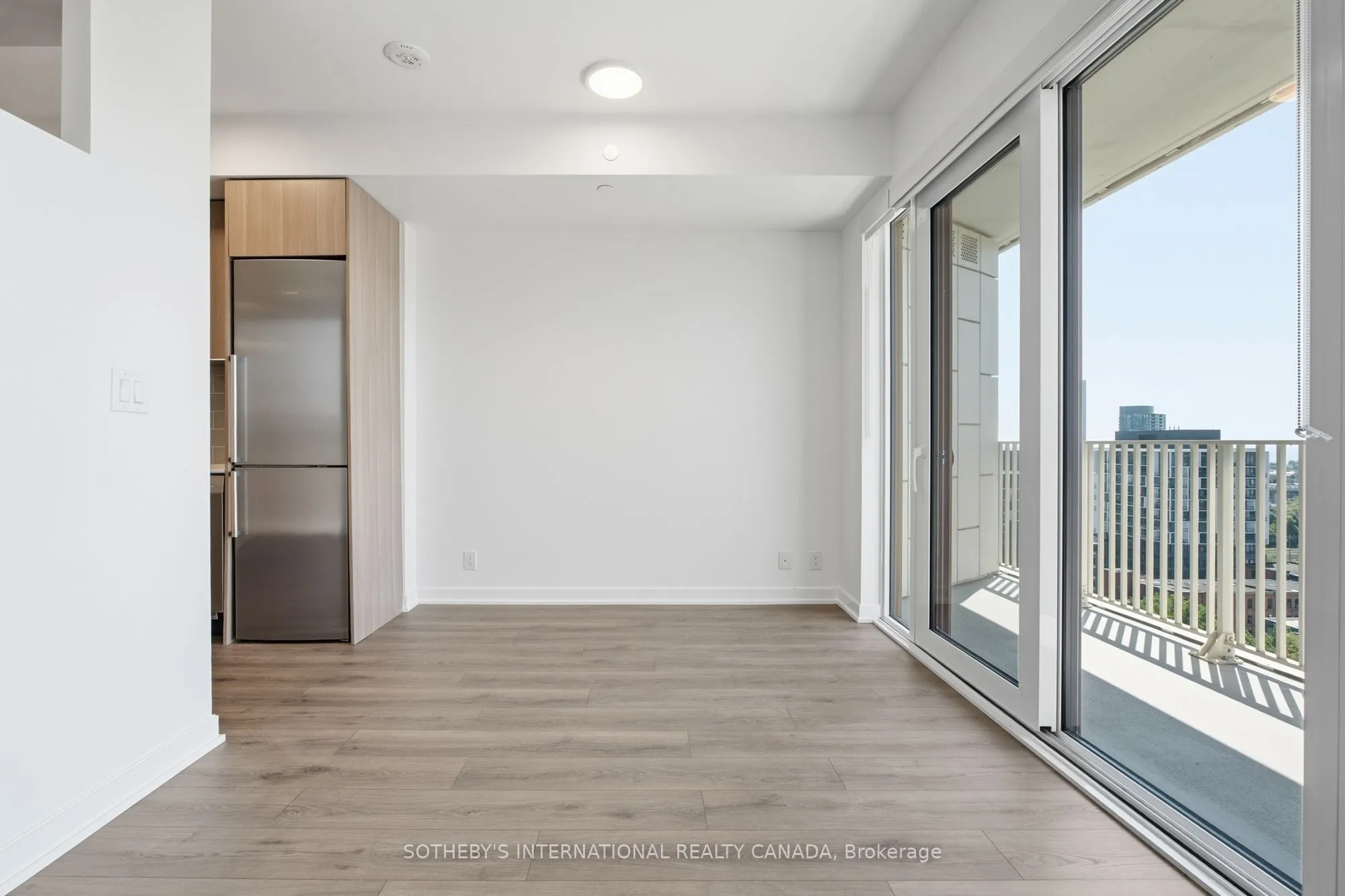 88 Bathurst Street #612
