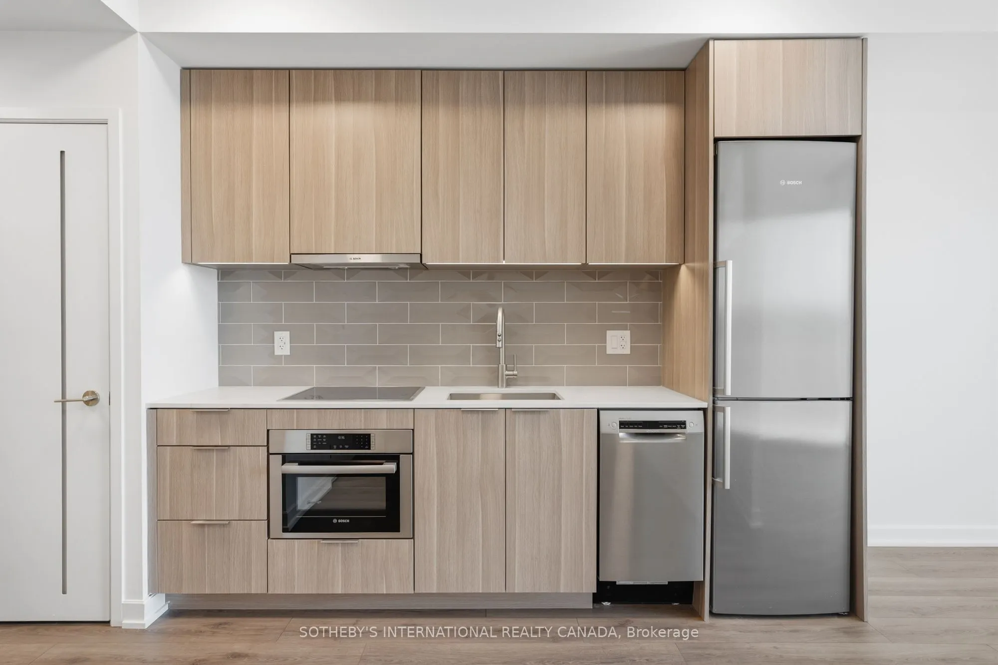 88 Bathurst Street #612
