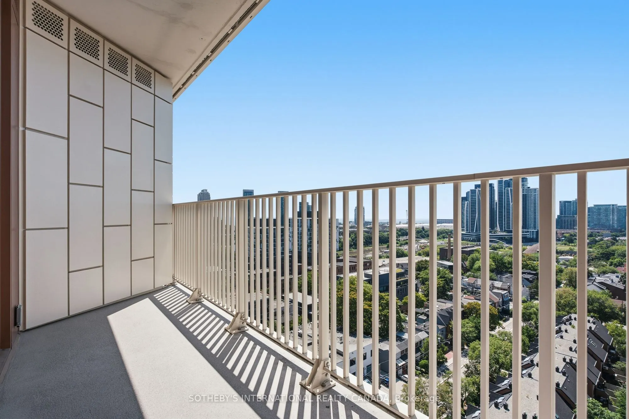 88 Bathurst Street #612