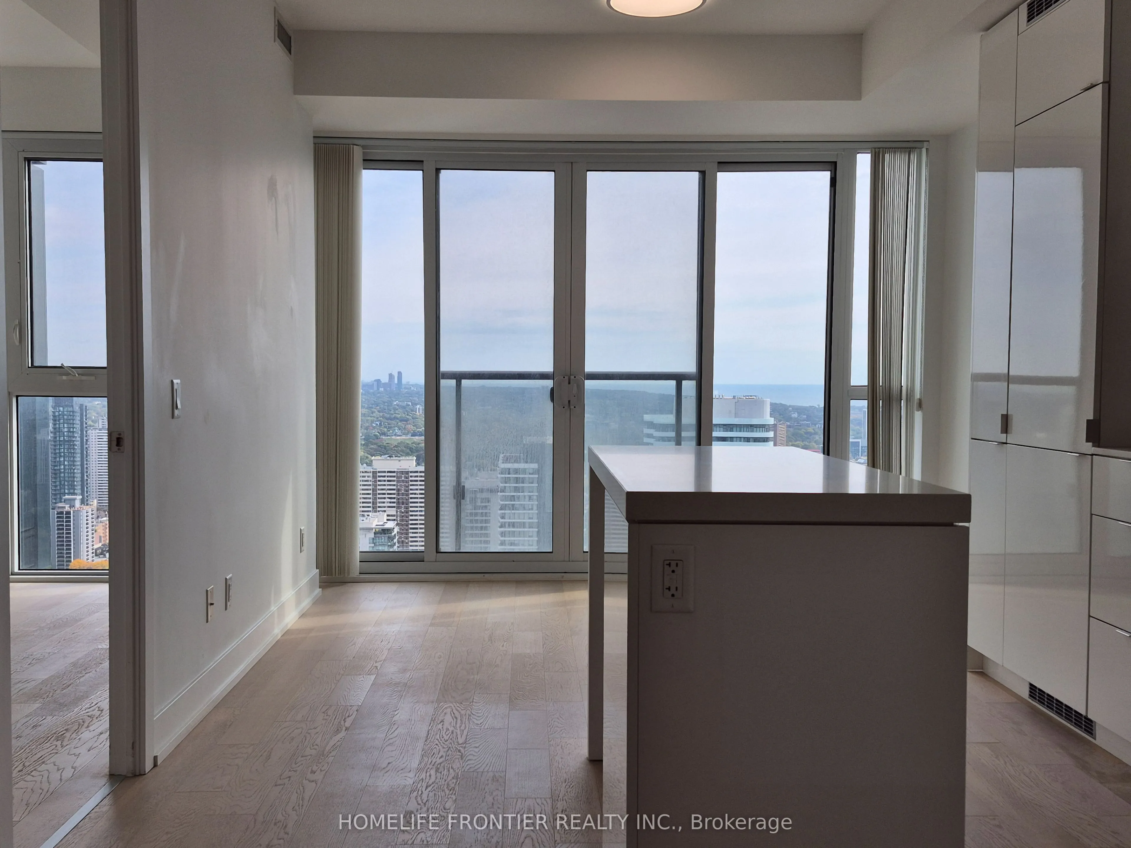 7 Grenville Street #5007