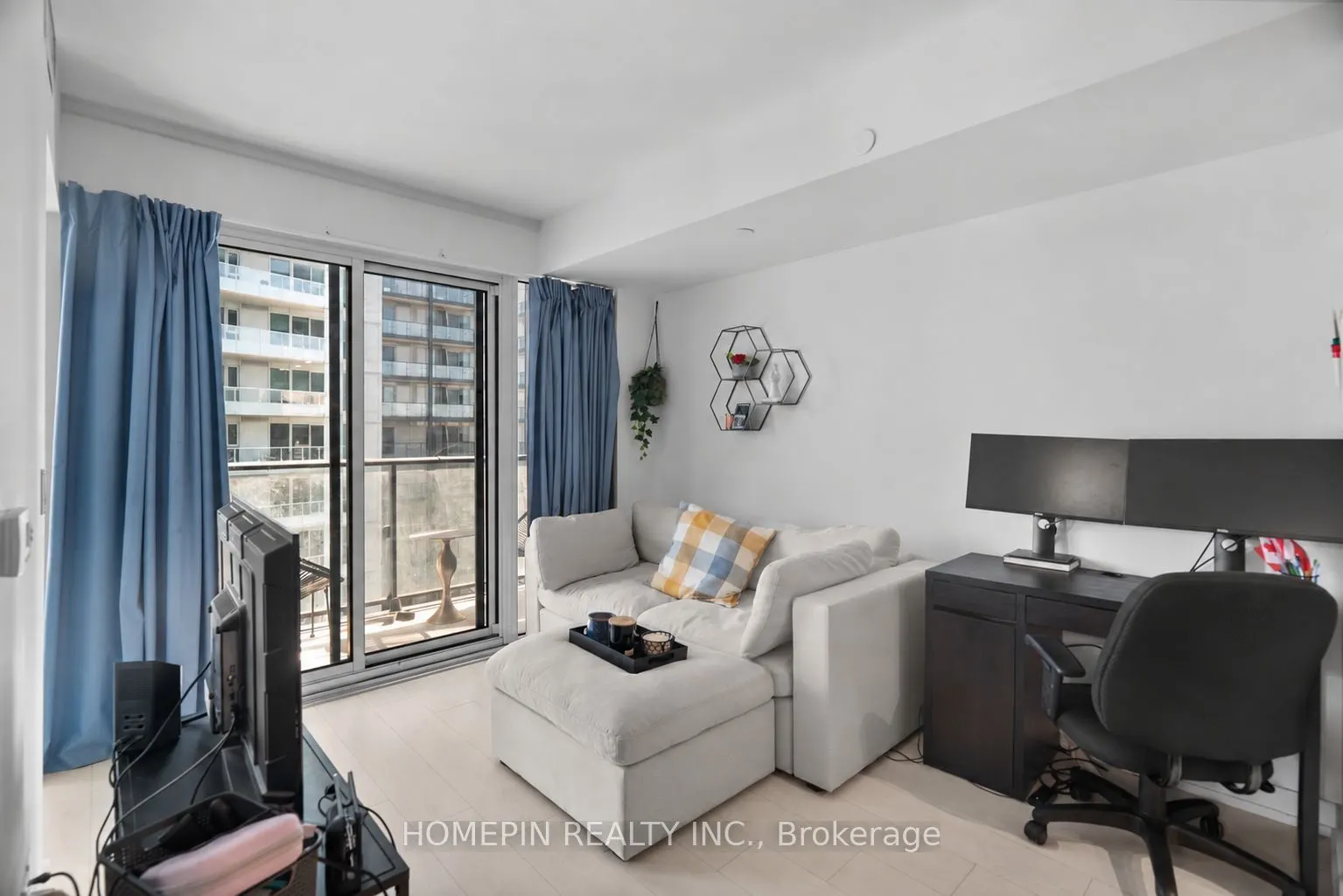 19 Western Battery Road #3001