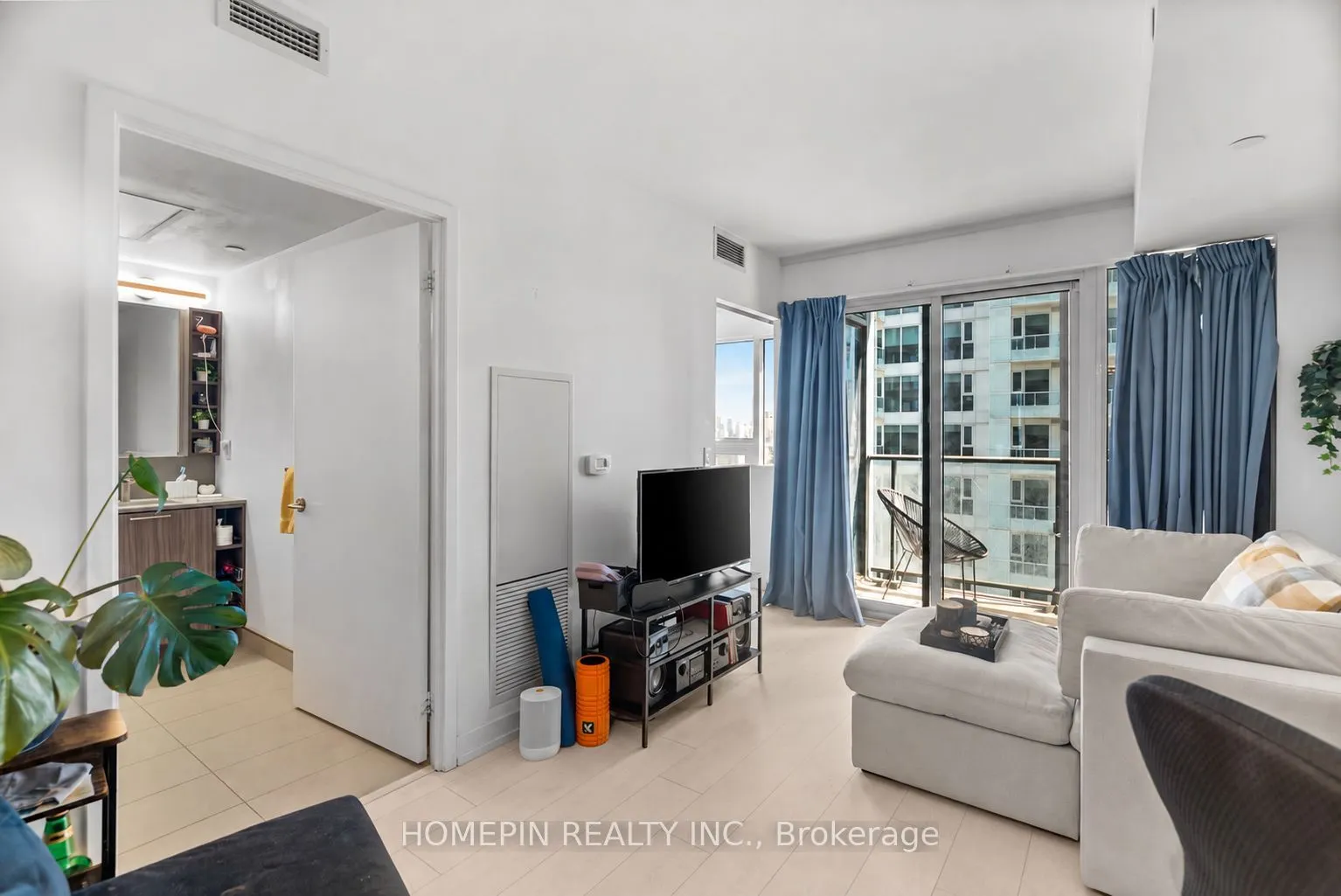 19 Western Battery Road #3001
