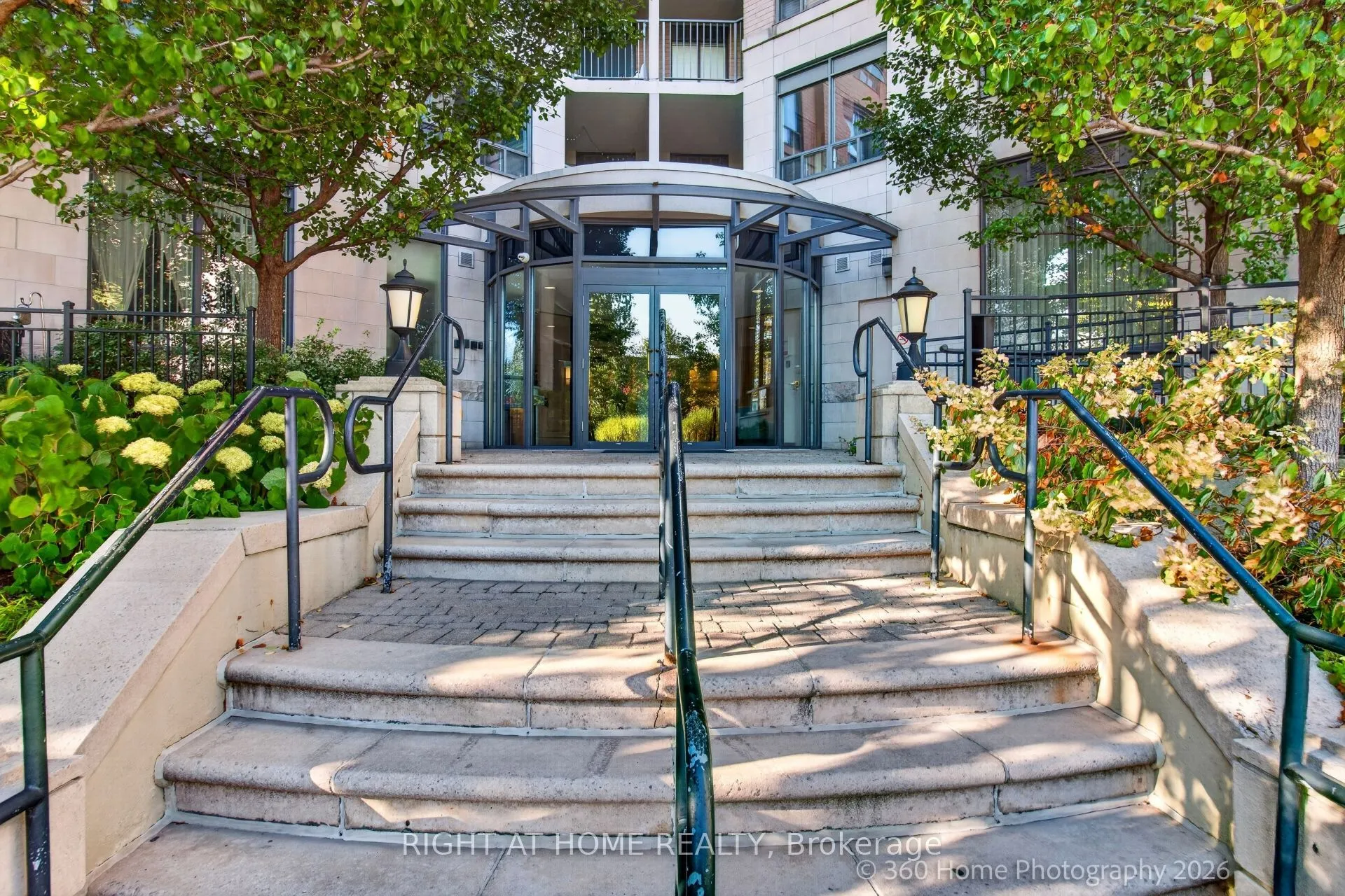 16 Dallimore Circle #PH2