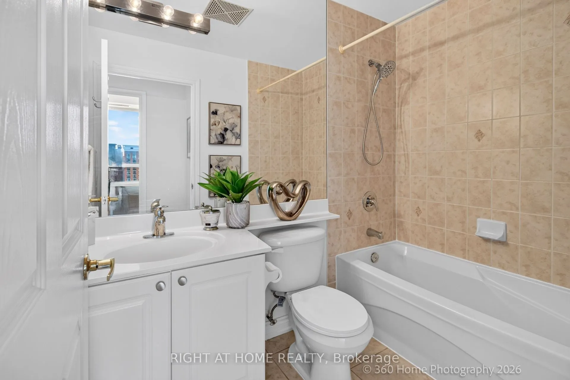 16 Dallimore Circle #PH2