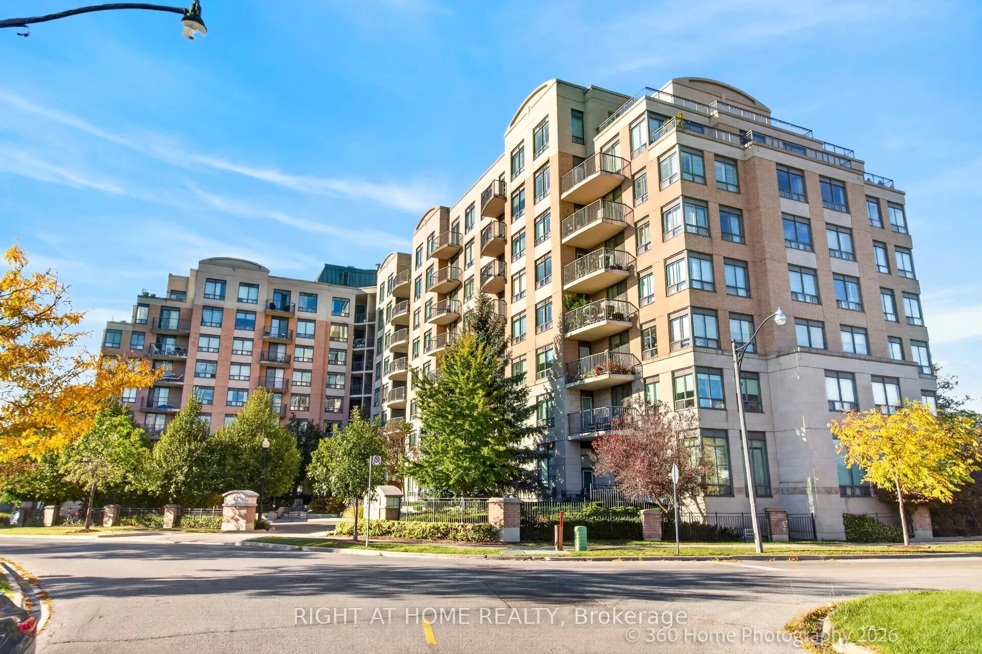 16 Dallimore Circle #PH2