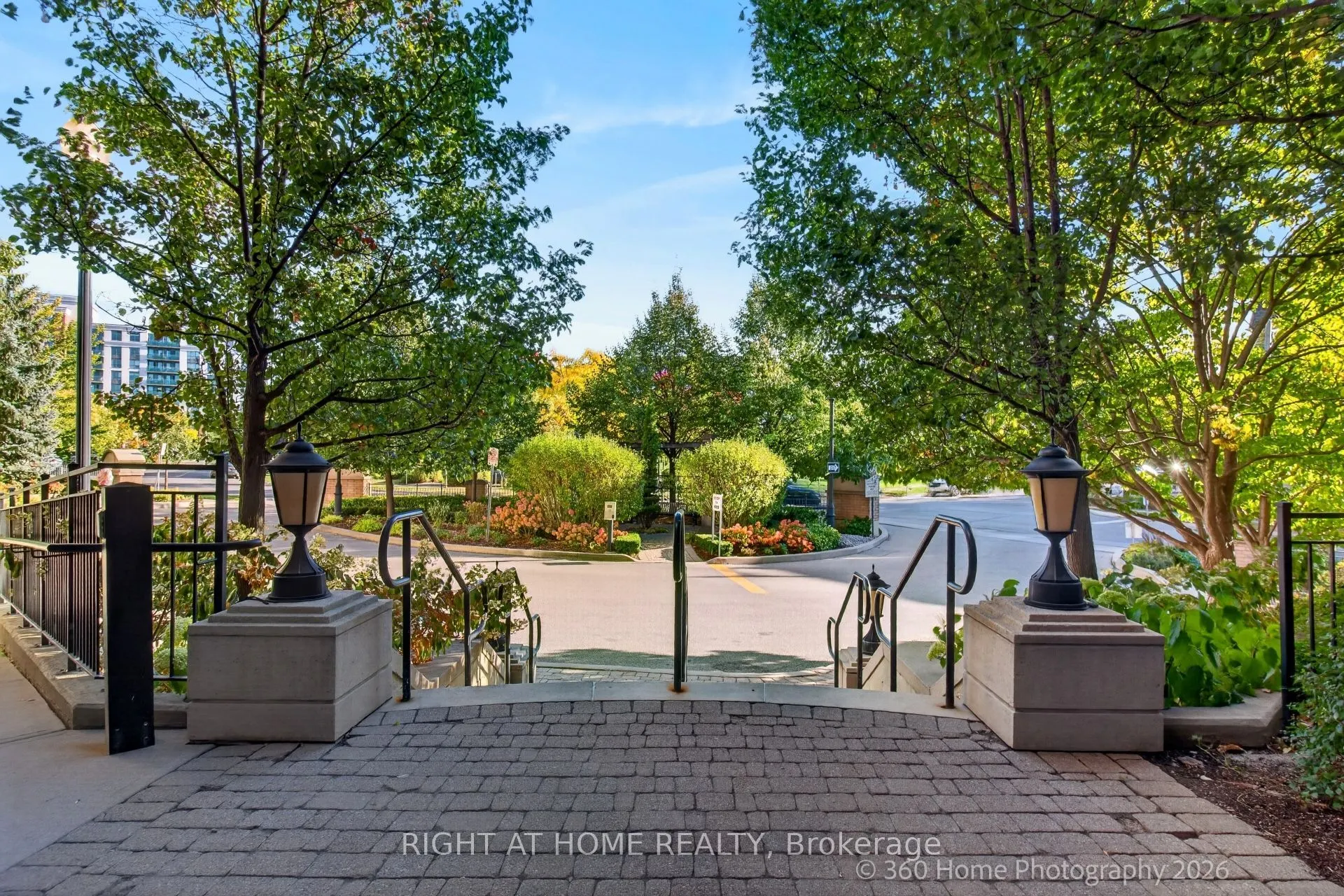 16 Dallimore Circle #PH2