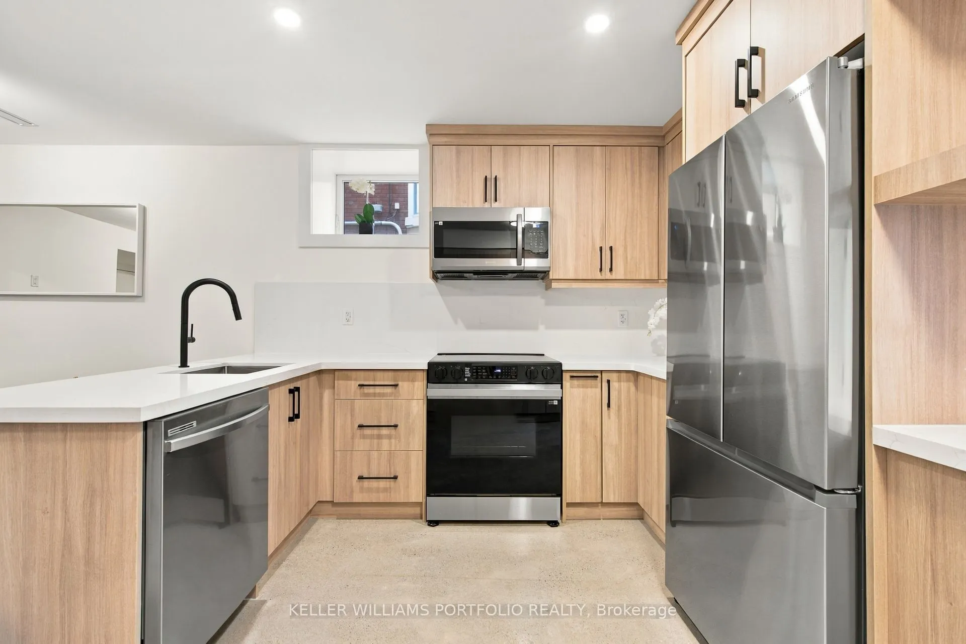 173 Beatrice Street #Lower