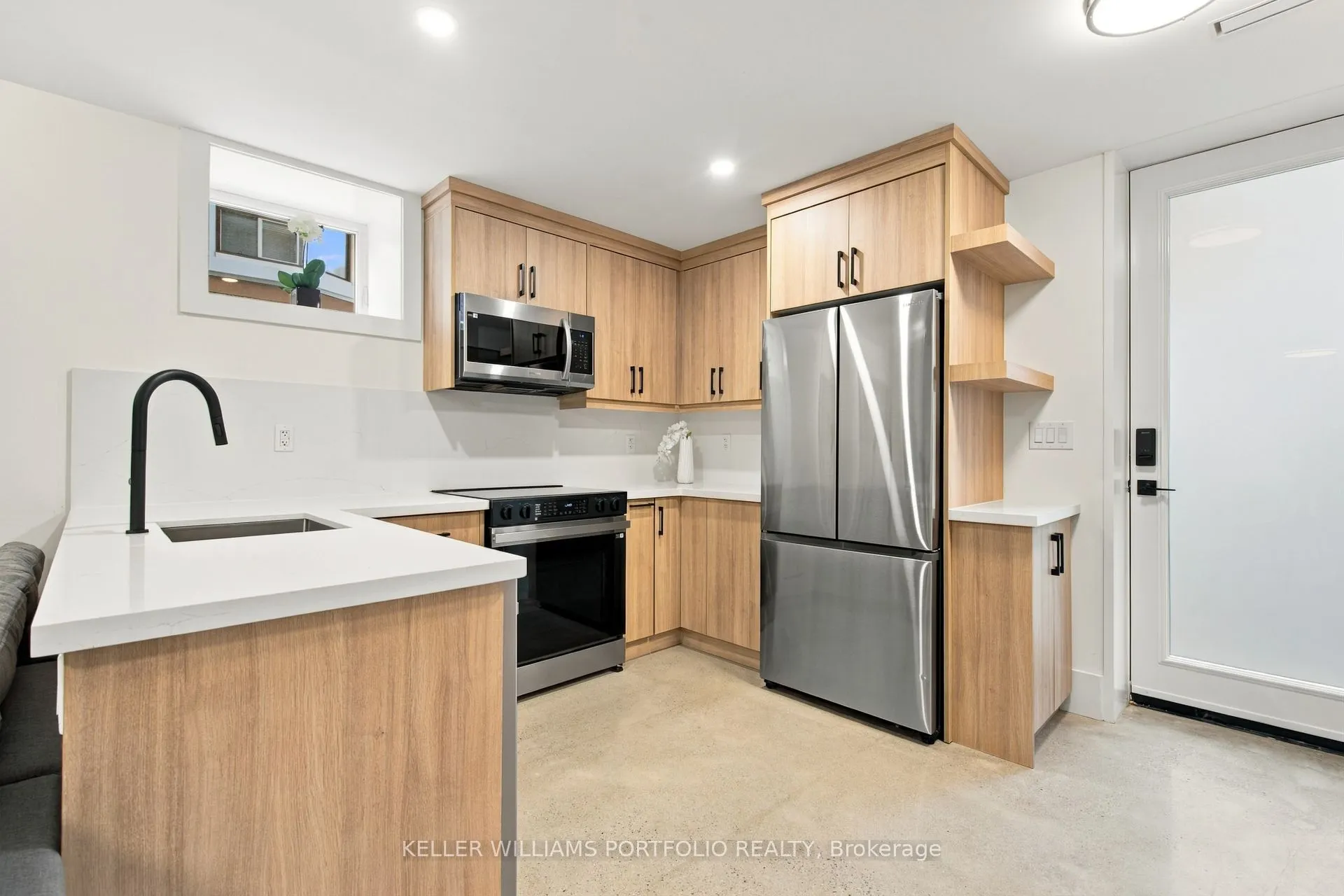 173 Beatrice Street #Lower