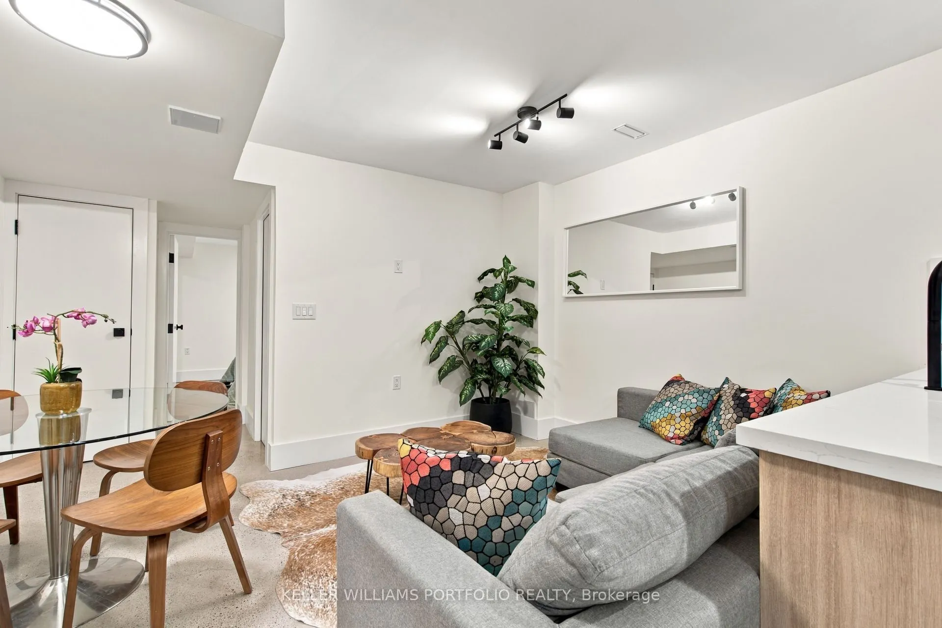 173 Beatrice Street #Lower