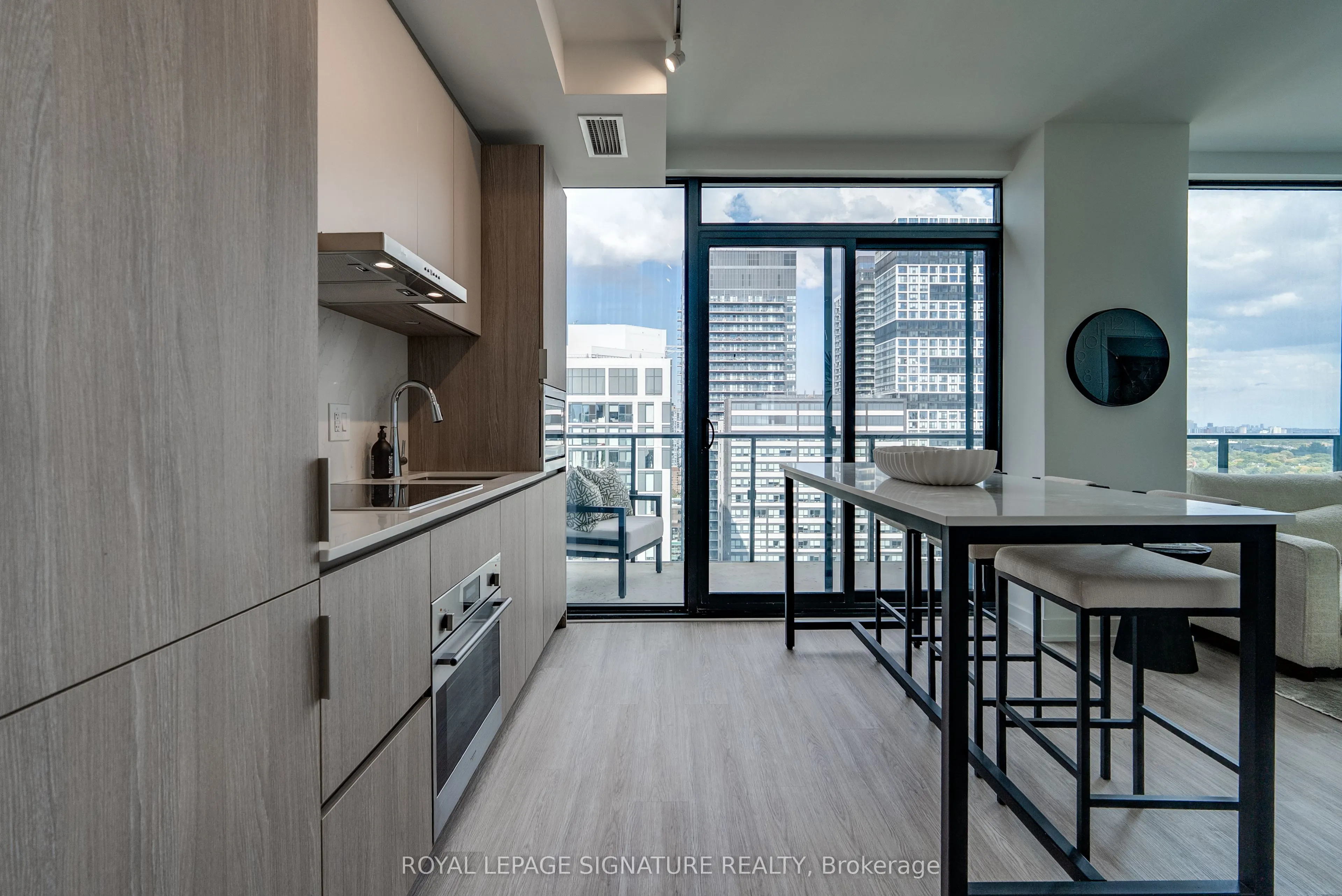 47 Mutual Street #3205